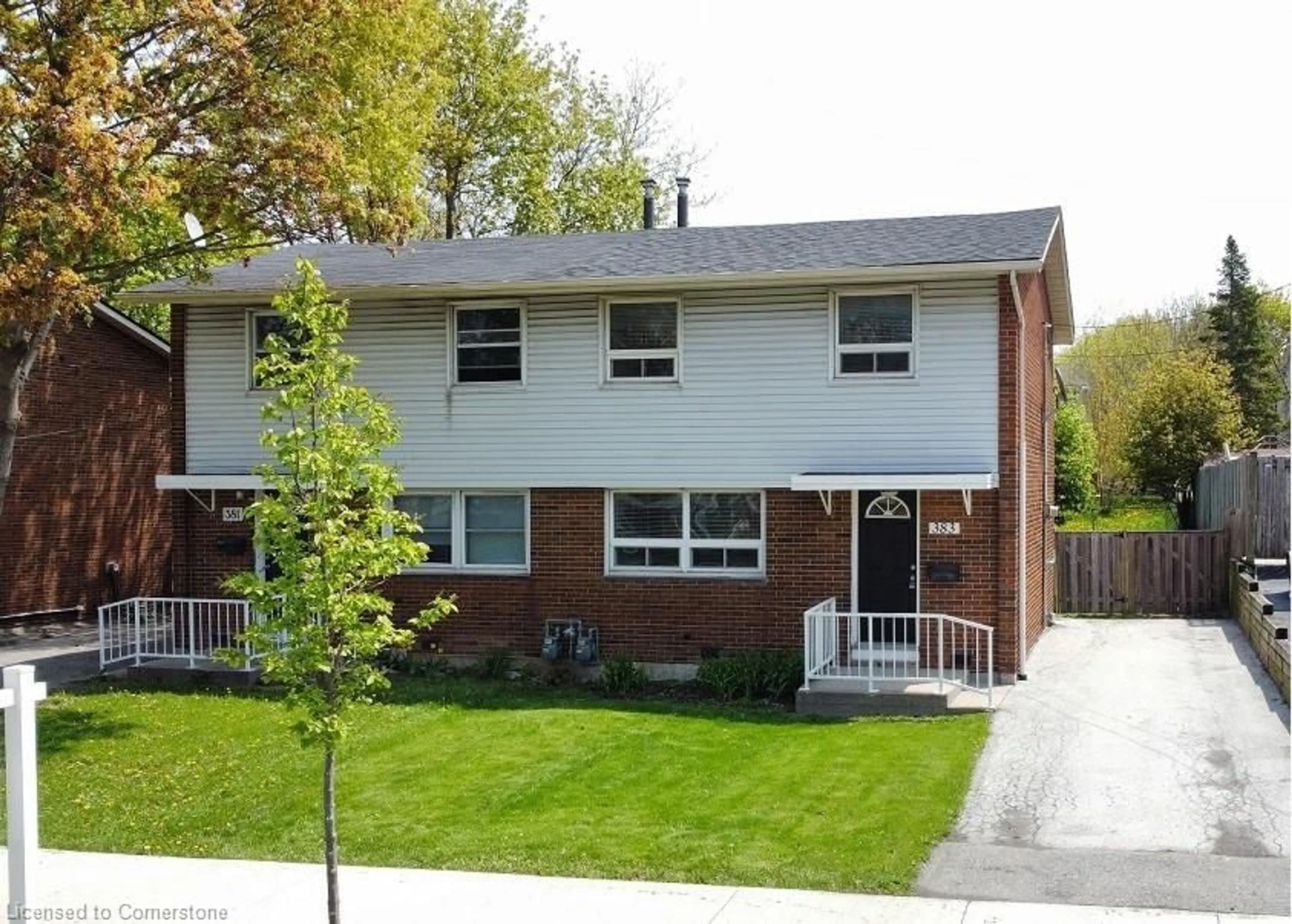 A pic from exterior of the house or condo, cottage for 383 East 22nd St, Hamilton Ontario L8V 2W3