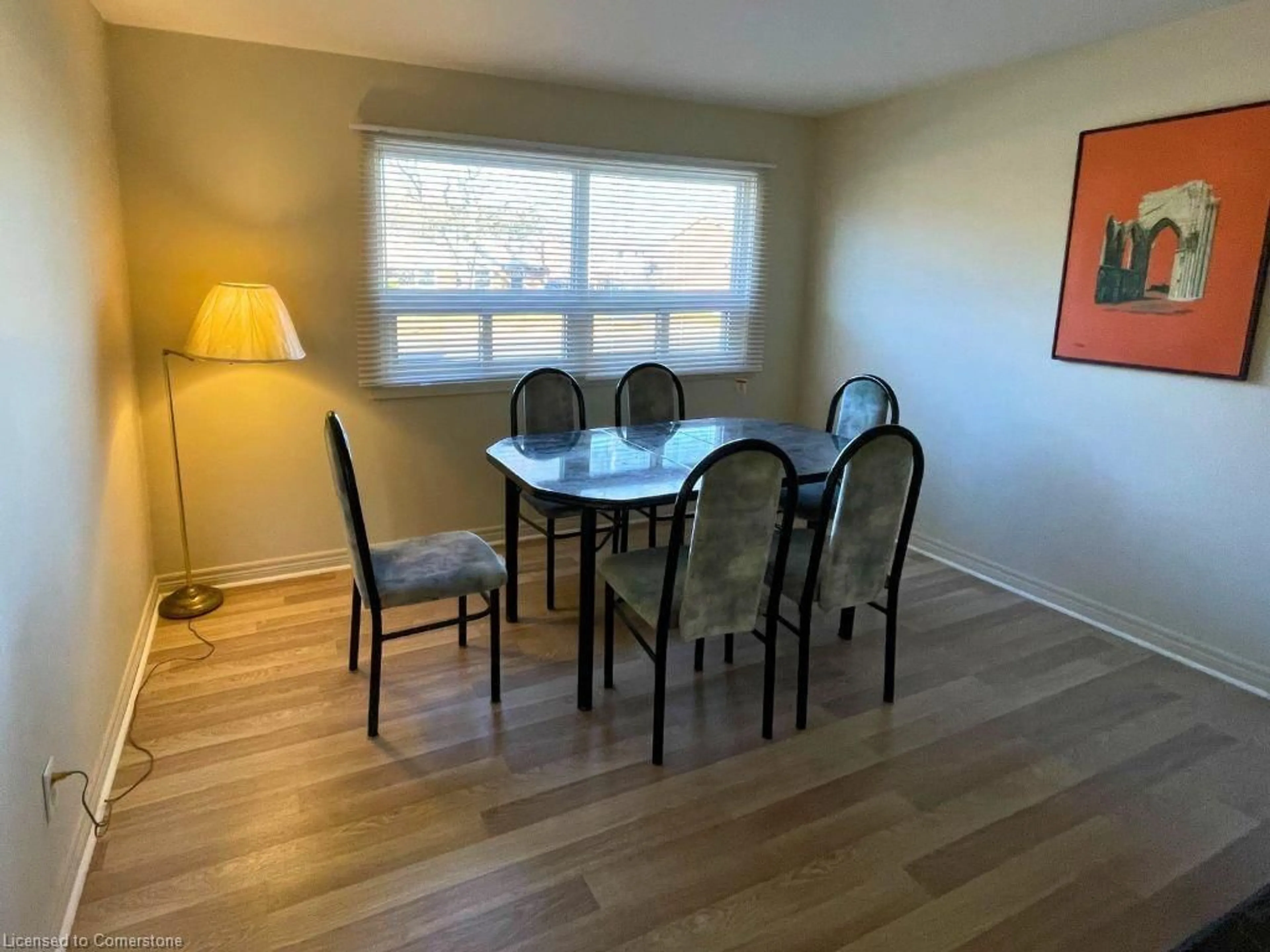 Dining room, wood floors for 383 East 22nd St, Hamilton Ontario L8V 2W3