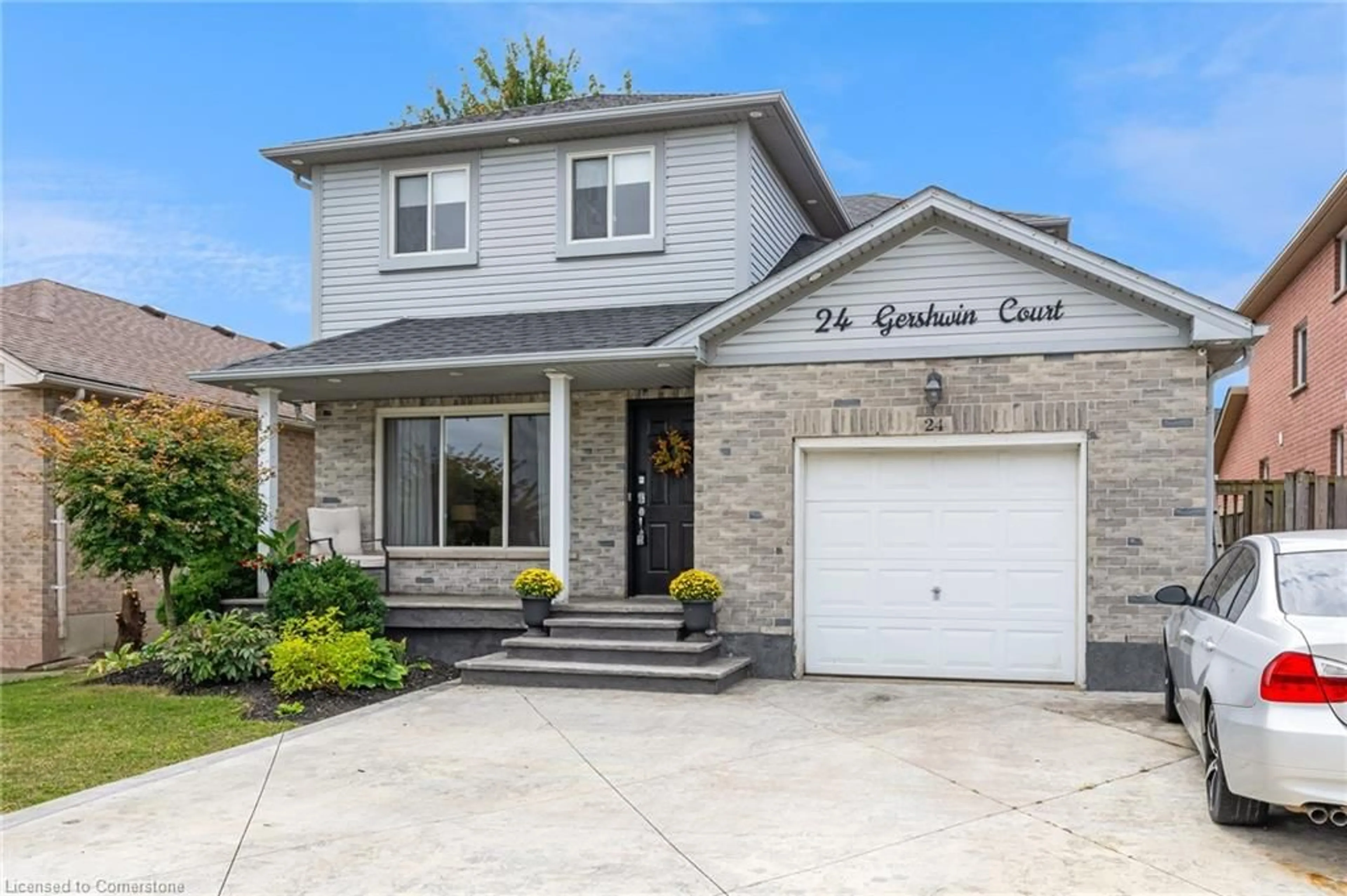 Frontside or backside of a home, cottage for 24 Gershwin Crt, Hamilton Ontario L8W 3Z4