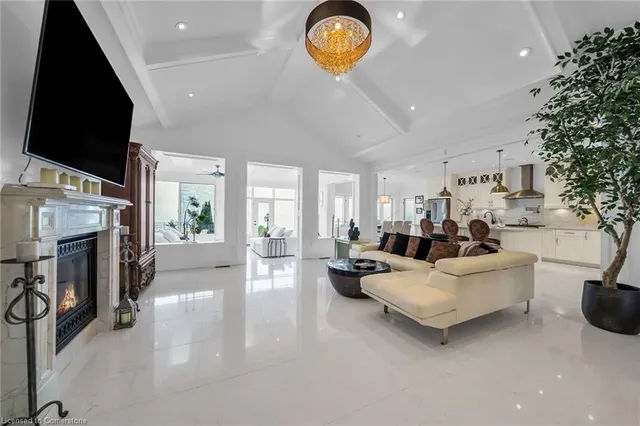 Additional property image - 94 Seabreeze Cres