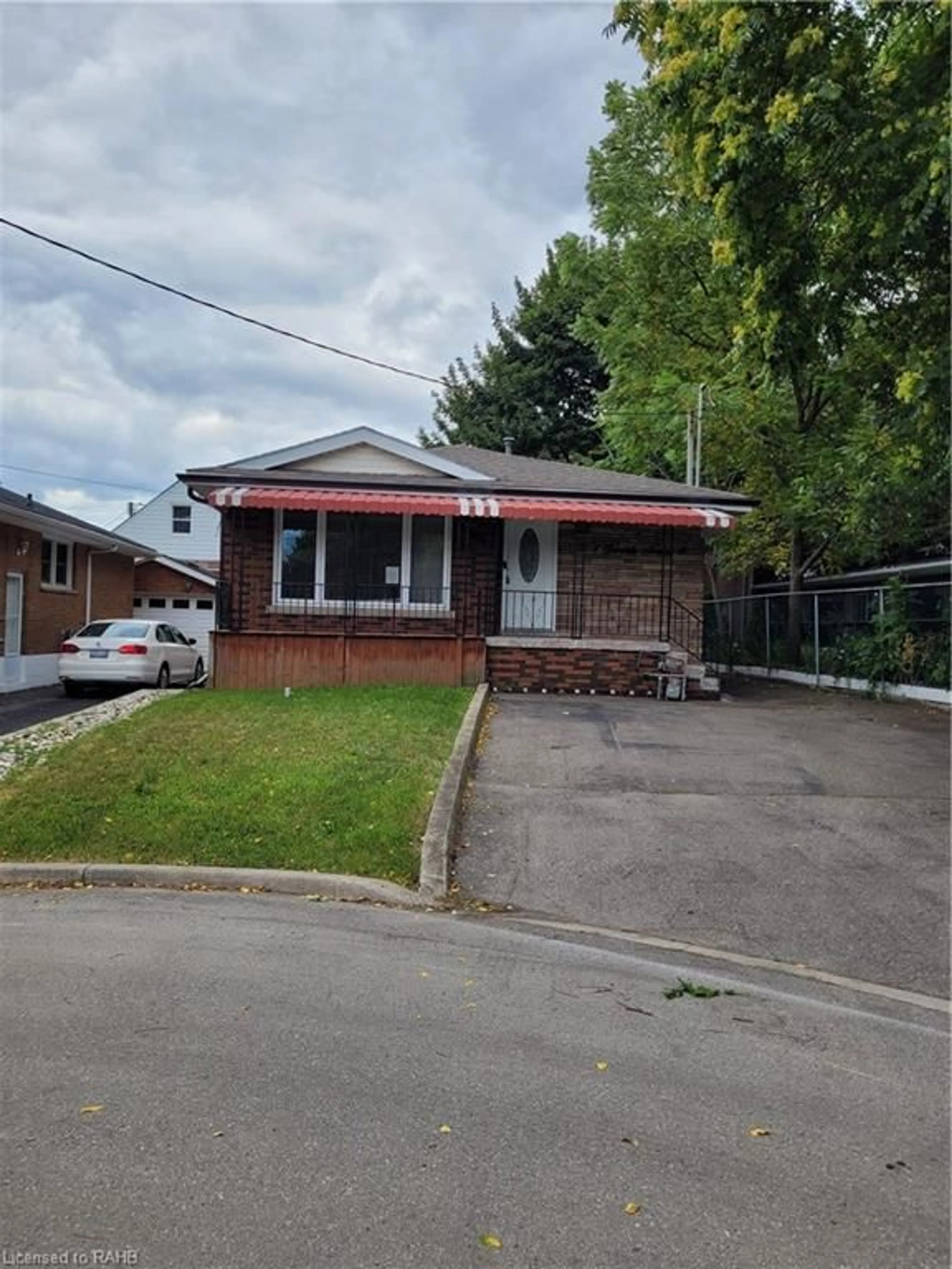 Frontside or backside of a home, cottage for 231 Garside Ave, Hamilton Ontario L8K 2W6