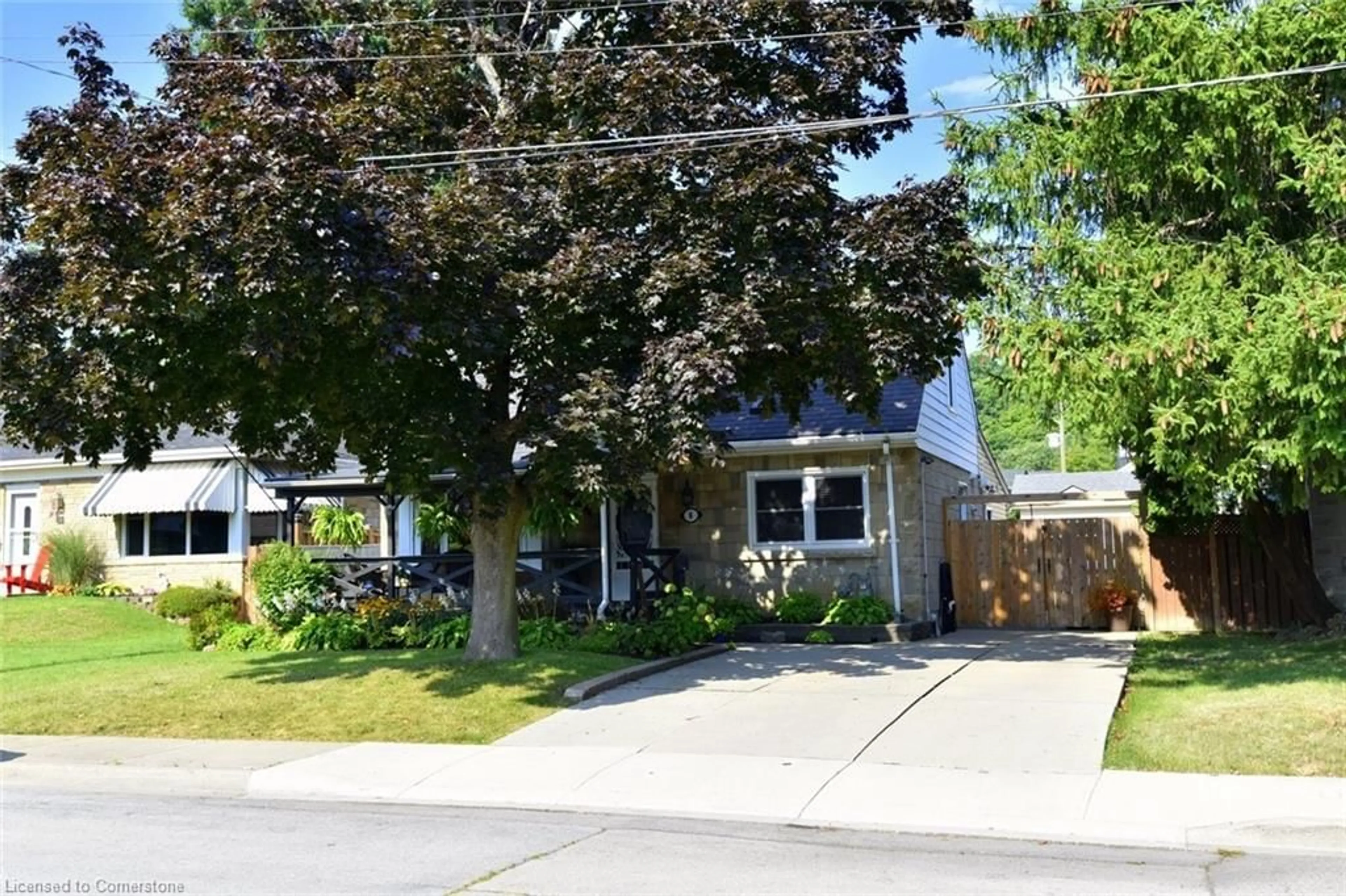 A pic from exterior of the house or condo, the street view for 6 Ratcliffe Crt, Hamilton Ontario L8K 4P1