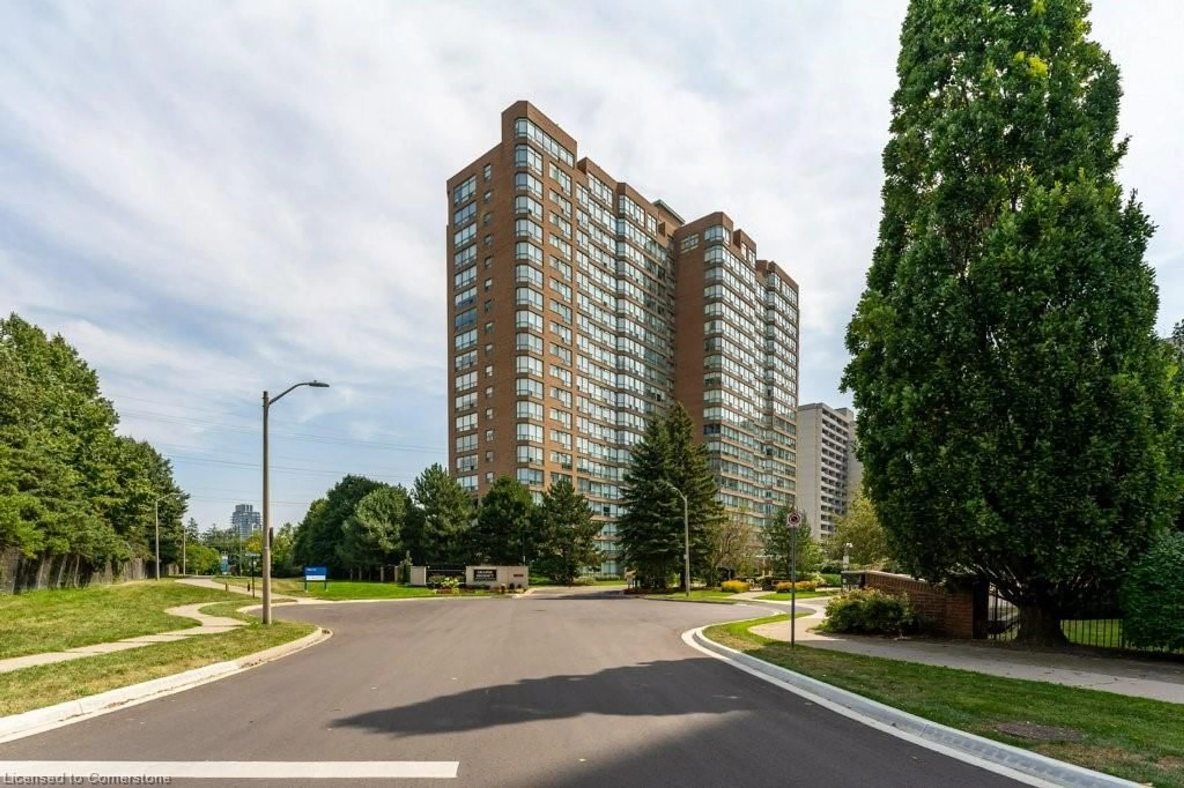 A pic from outside/outdoor area/front of a property/back of a property/a pic from drone, street for 1276 Maple Crossing Blvd #310, Burlington Ontario L7S 2J9