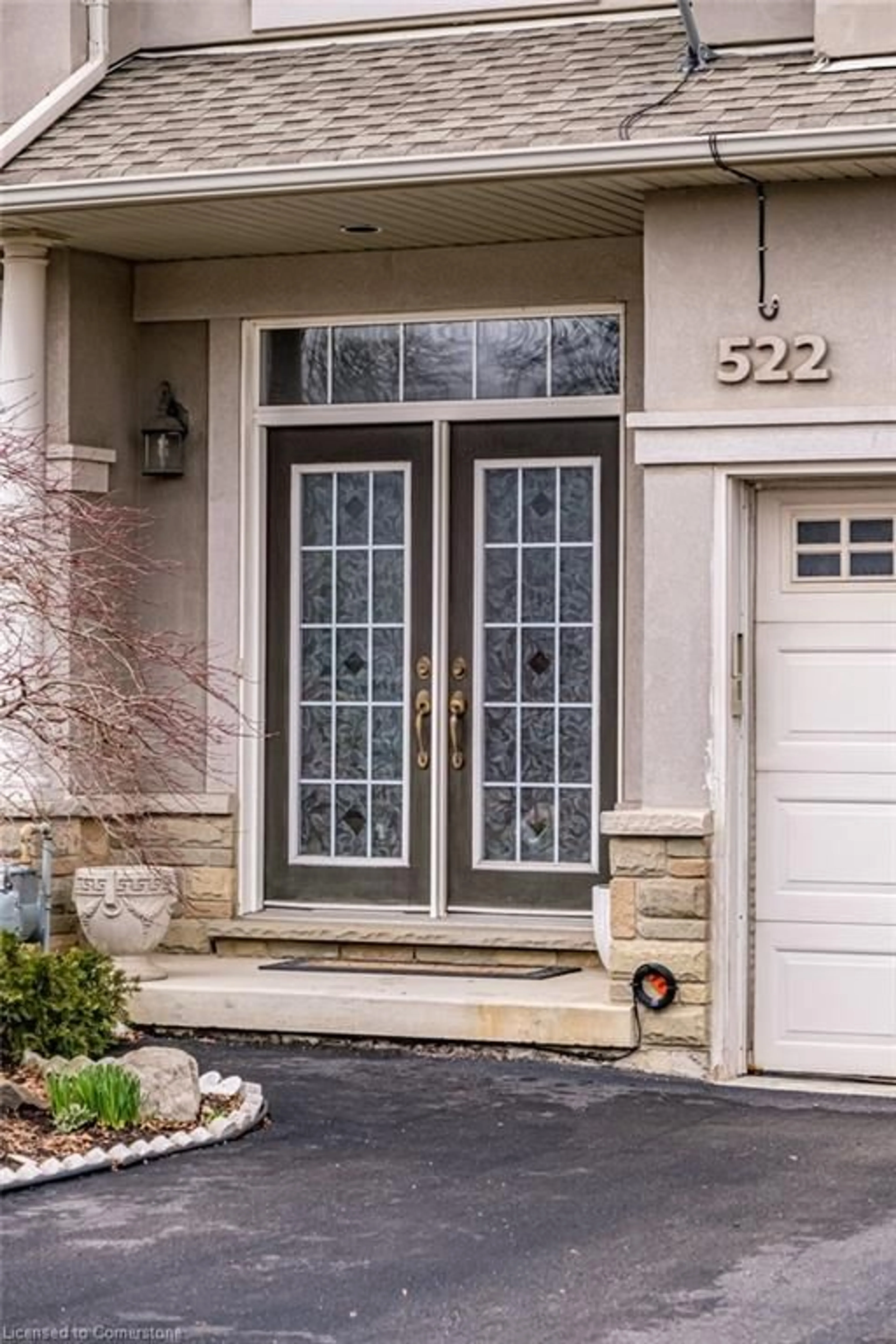 Indoor entryway, wood floors for 522 Stonehenge Dr, Ancaster Ontario L9K 1S7