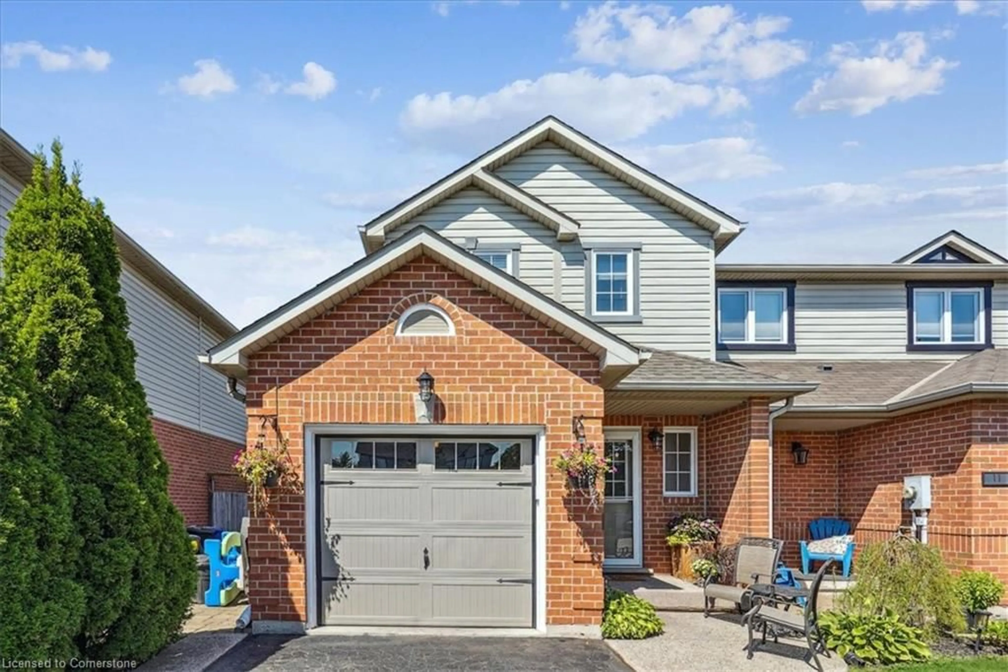 Home with brick exterior material for 9 Newell Crt, Waterdown Ontario L9H 7N3