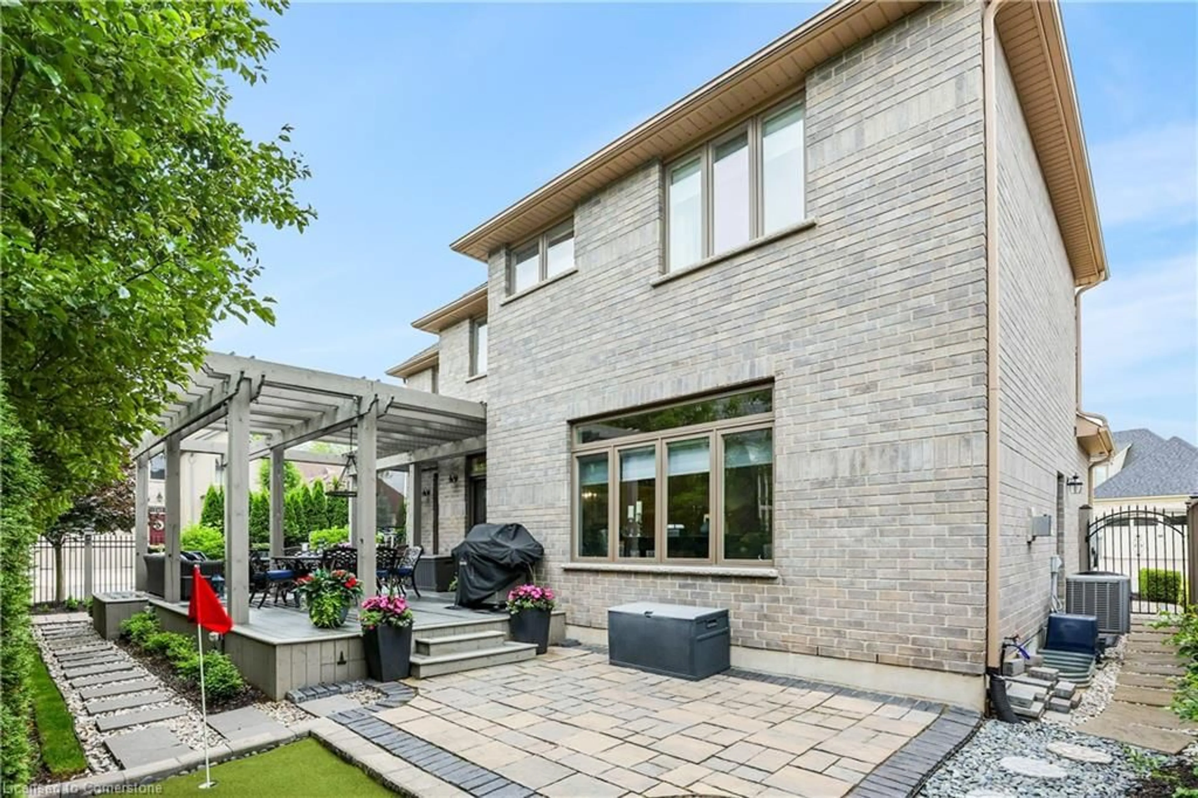 Patio, the front or back of building for 4 Meritage Lane, Niagara-on-the-Lake Ontario L0S 1J0