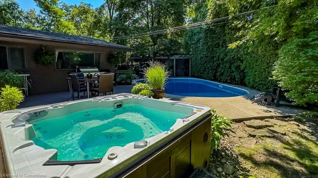 Additional property image - 858 Montgomery Dr