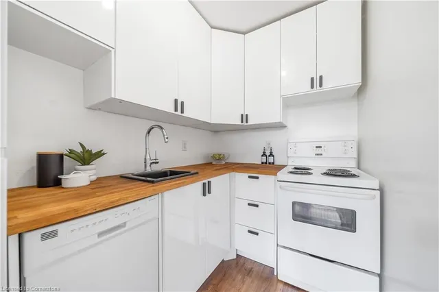 Additional image 9 of 150 Charlton Ave Unit 2907