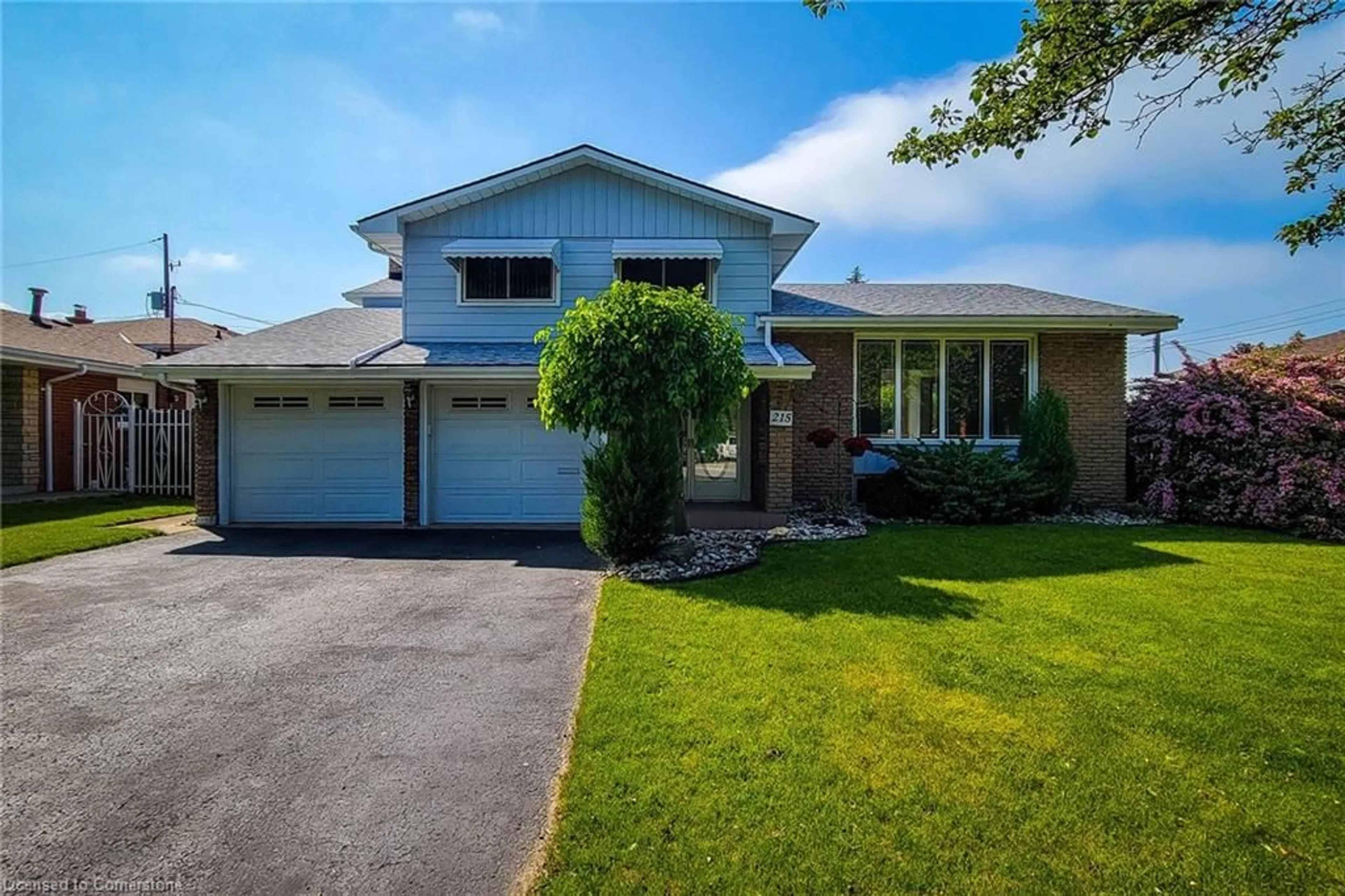 Frontside or backside of a home, cottage for 215 Montmorency Dr, Hamilton Ontario L8K 5H3