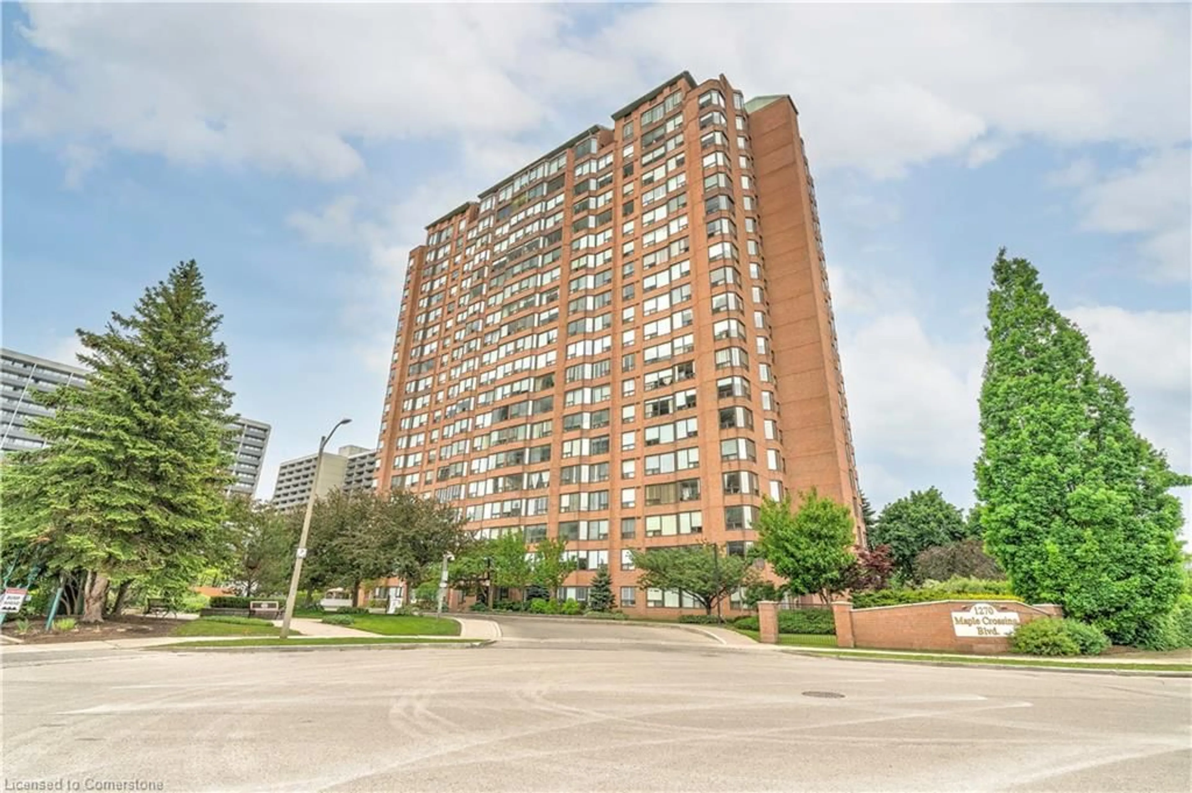 A pic from exterior of the house or condo, the front or back of building for 1270 Maple Crossing Blvd #1507, Burlington Ontario L7S 2J3