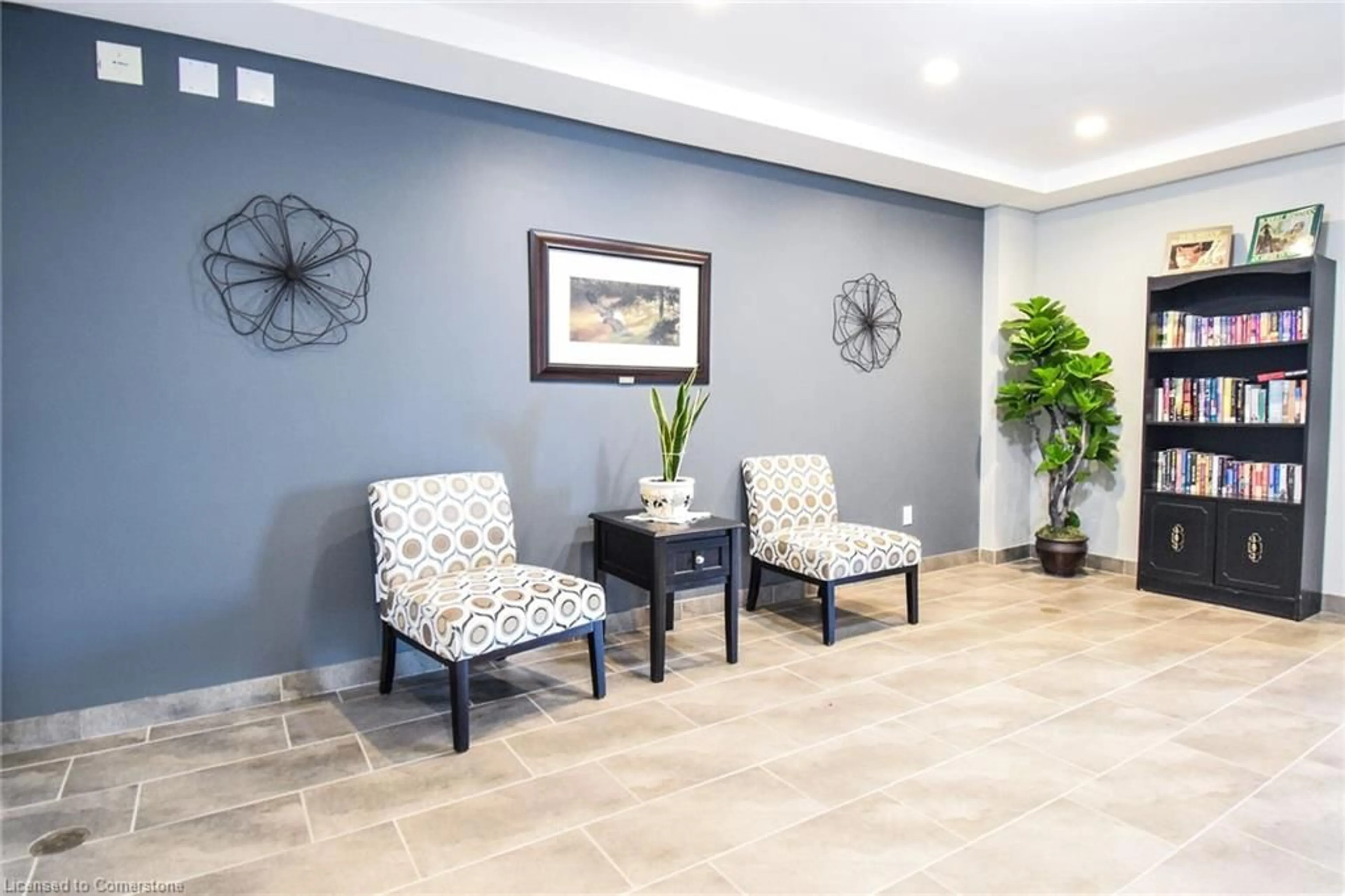 Indoor lobby, carpet floors for 14 Saunders Dr #302, Jarvis Ontario N0A 1J0