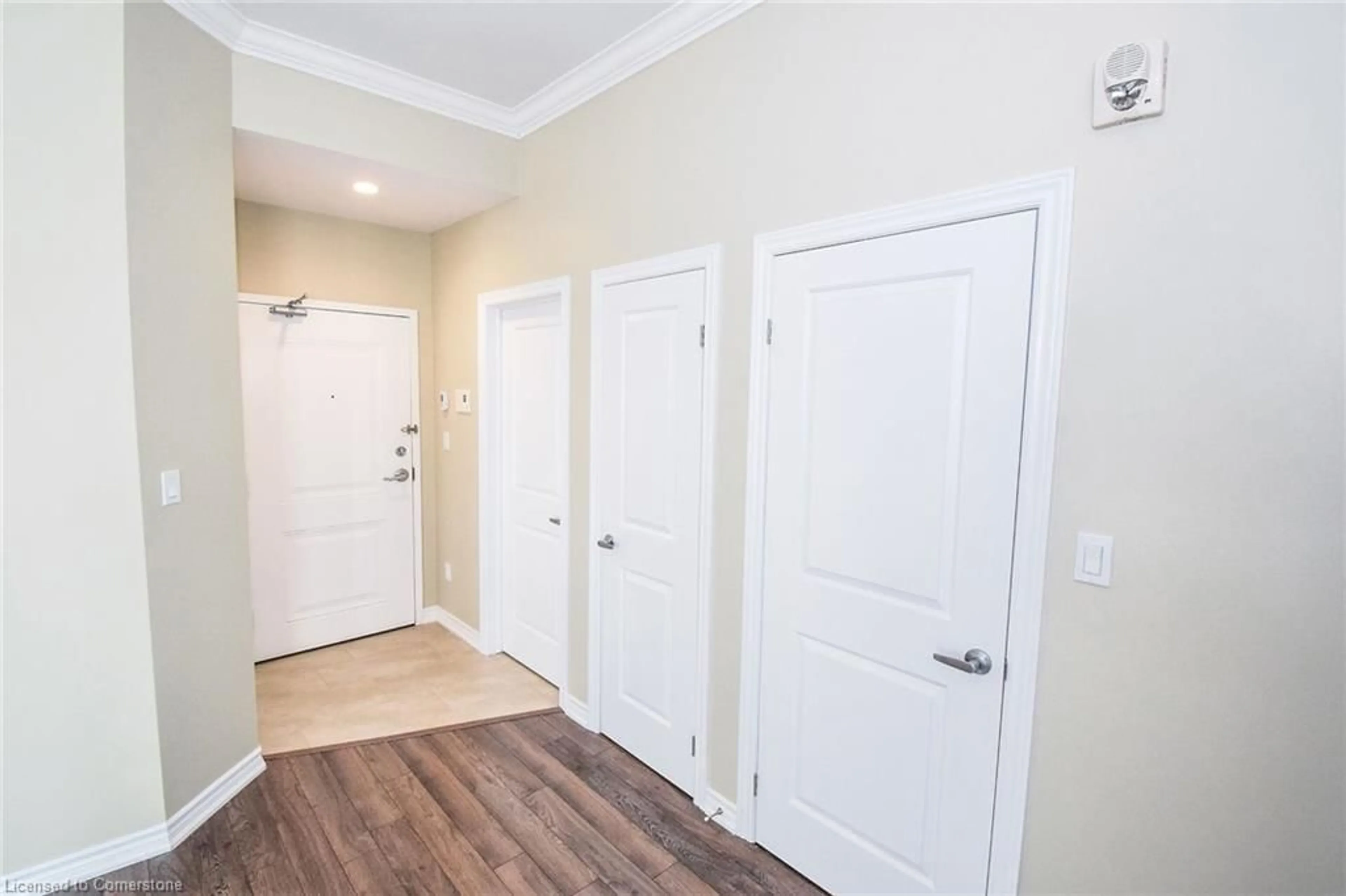 Indoor entryway, wood floors for 14 Saunders Dr #302, Jarvis Ontario N0A 1J0