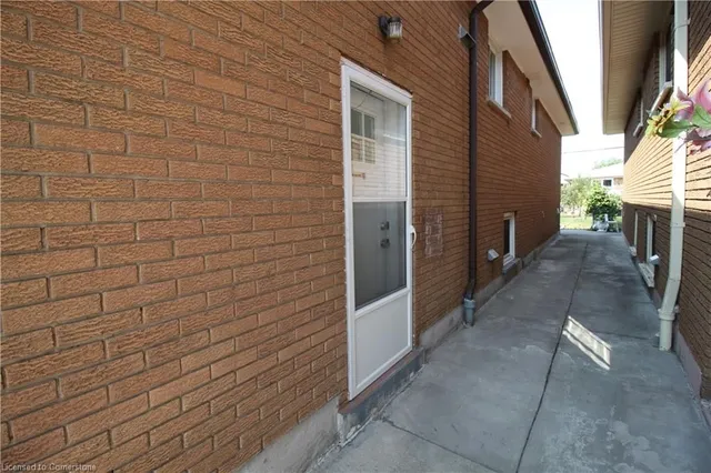 Additional image 21 of 19 Delena Ave