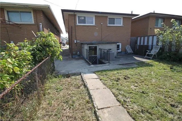 Additional image 9 of 19 Delena Ave