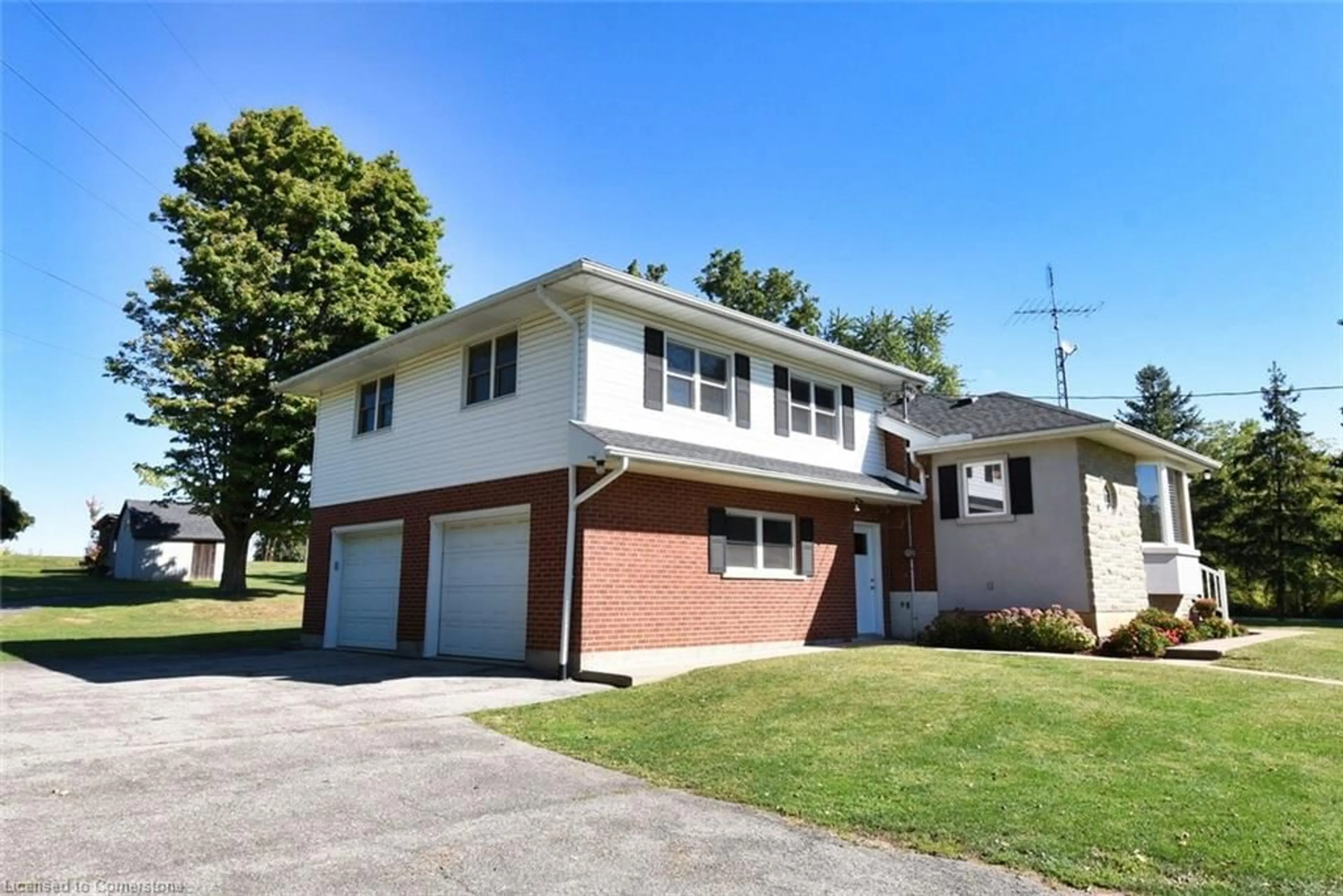 Frontside or backside of a home, cottage for 419 Book Rd, Ancaster Ontario L9G 3L1