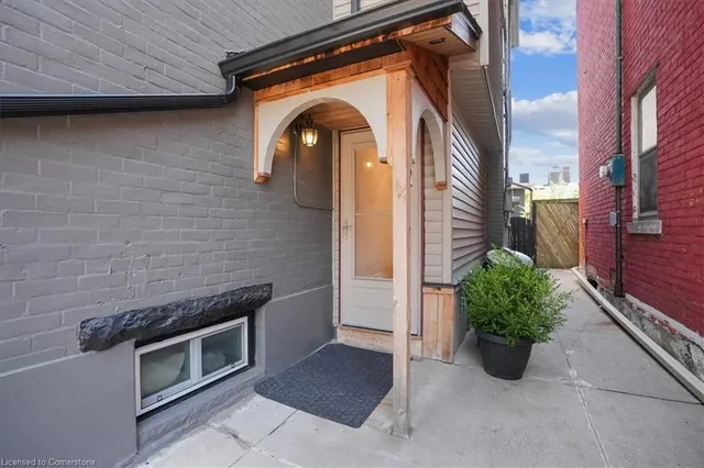 Additional property image - 146 Catharine St