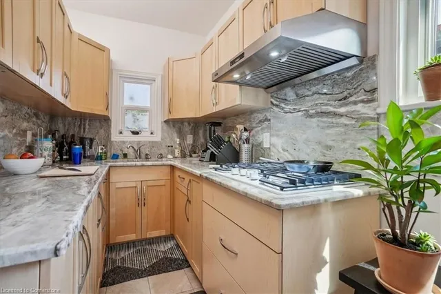 Additional property image - 146 Catharine St
