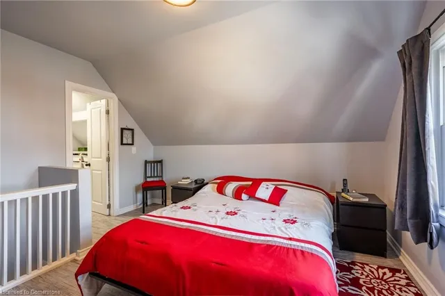 Additional property image - 129 Ray St