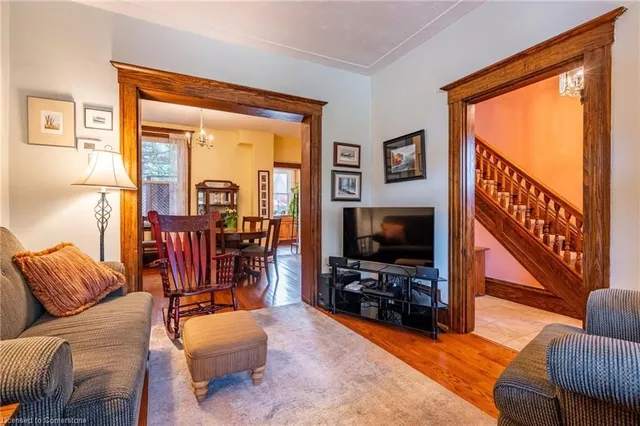 Additional property image - 129 Ray St