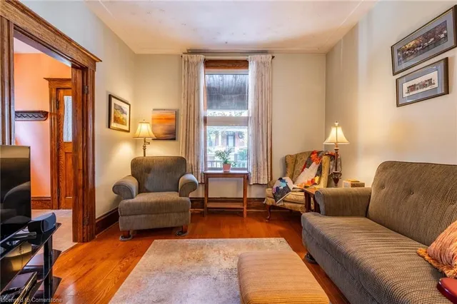 Additional property image - 129 Ray St