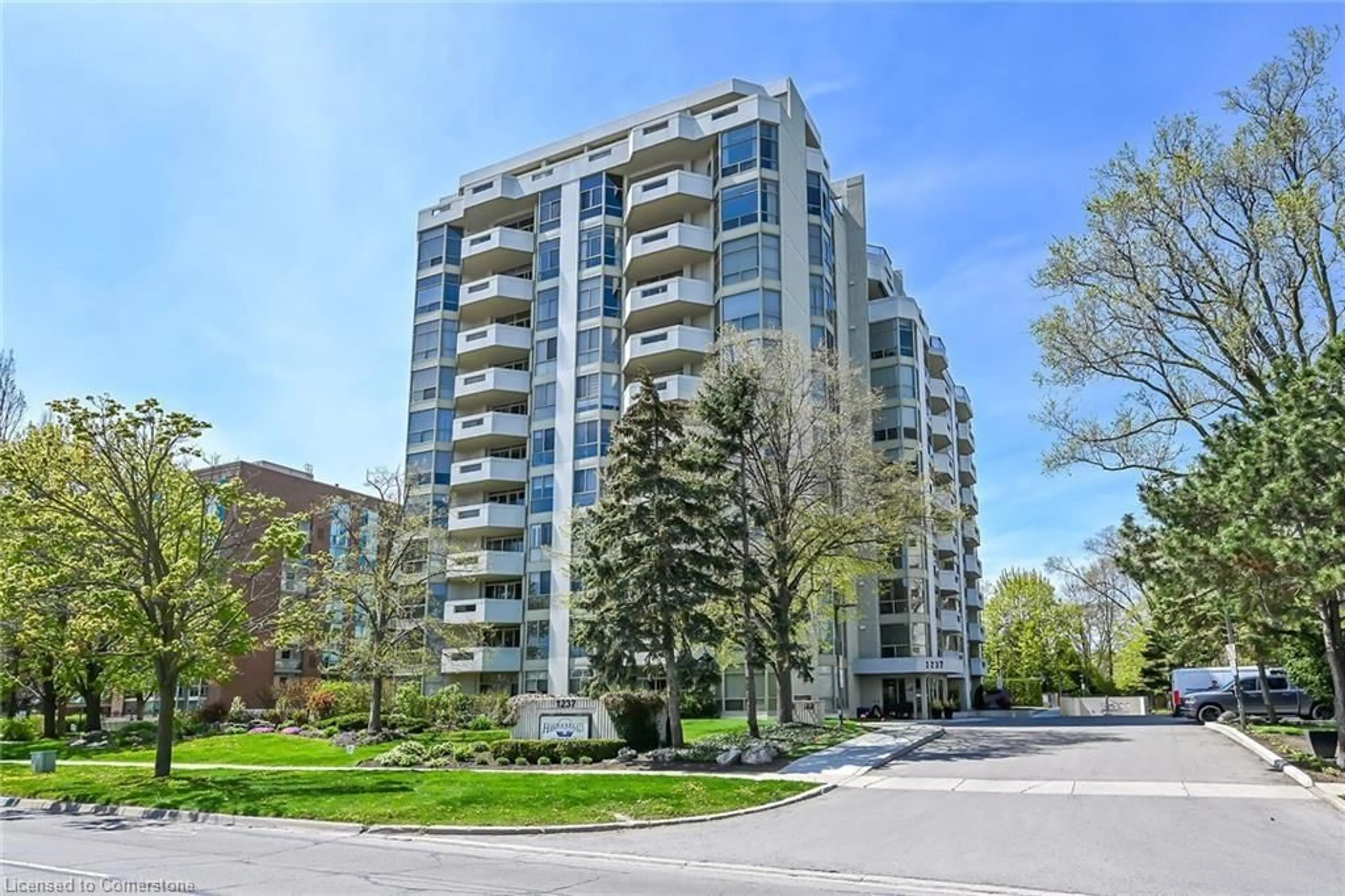 A pic from exterior of the house or condo, the street view for 1237 North Shore Blvd #201, Burlington Ontario L7S 2H8