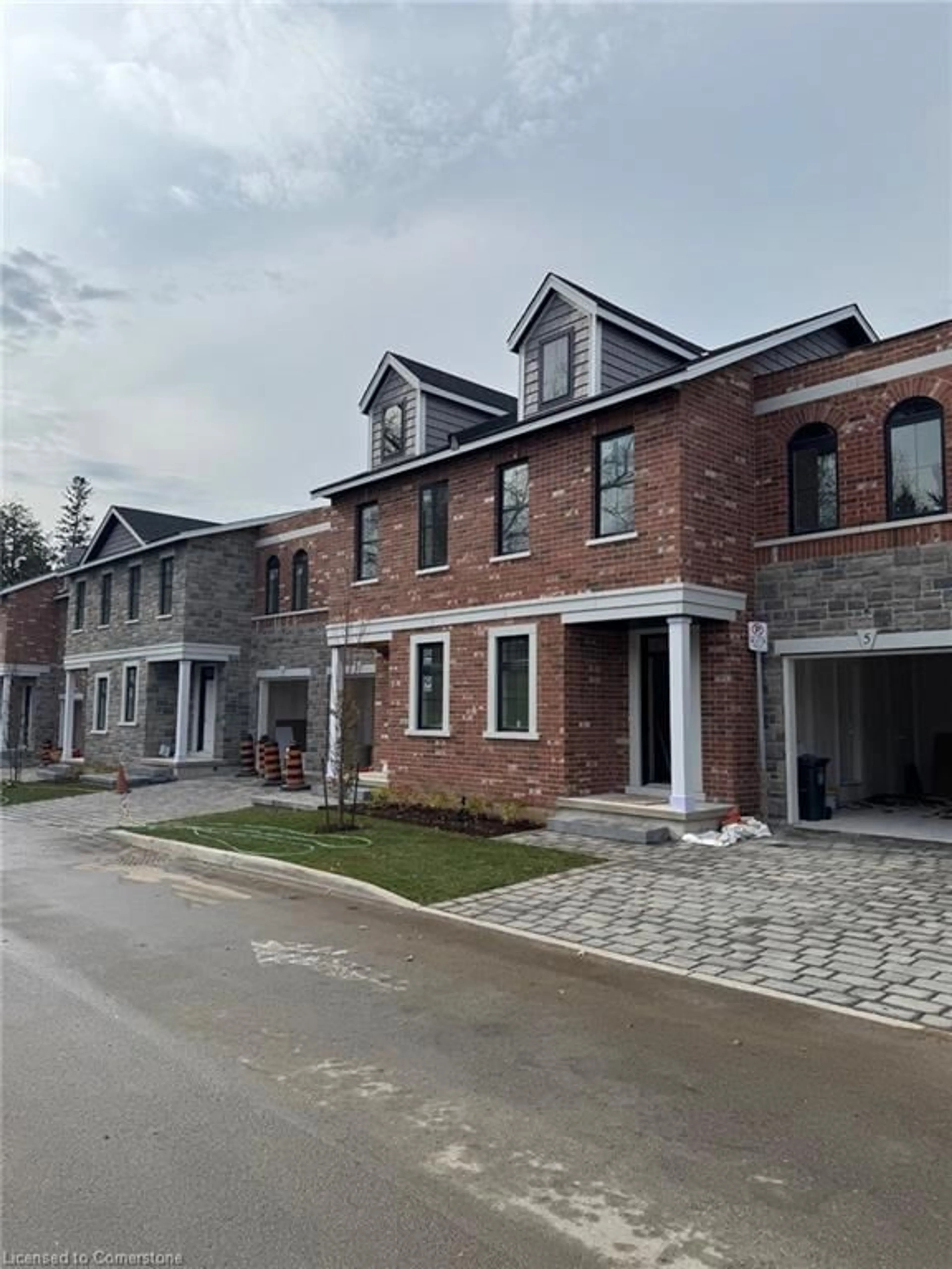 Home with brick exterior material for 30 Queen St St #LOT 5, Ancaster Ontario L9G 0C7