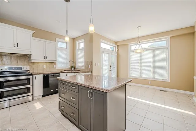 Additional property image - 76 Moorland Cres