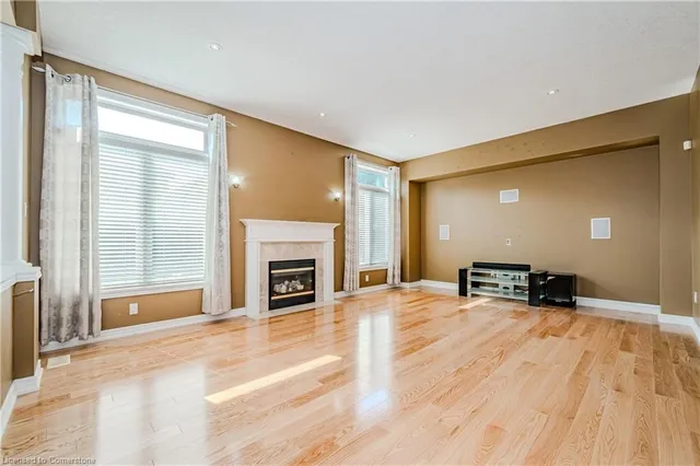 Additional property image - 76 Moorland Cres