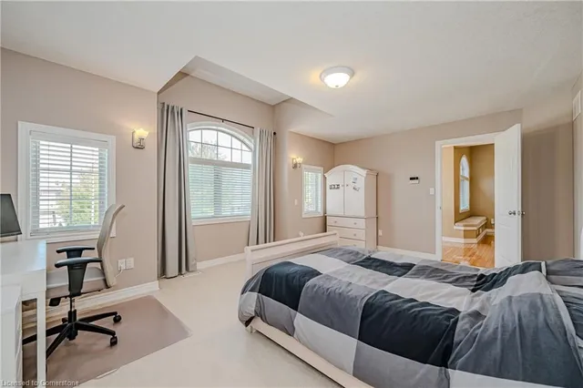 Additional property image - 76 Moorland Cres