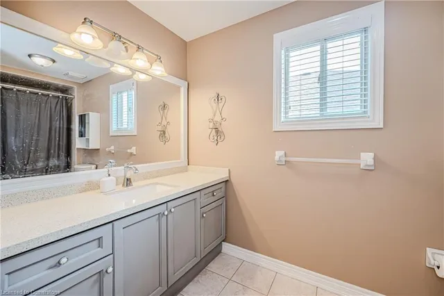 Additional property image - 76 Moorland Cres