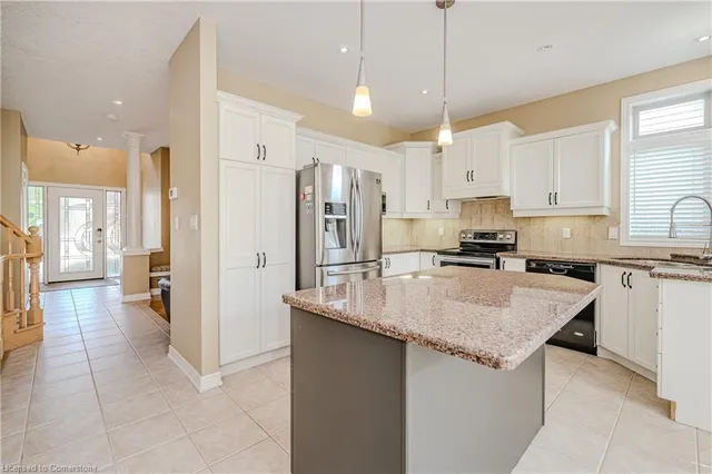 Additional property image - 76 Moorland Cres