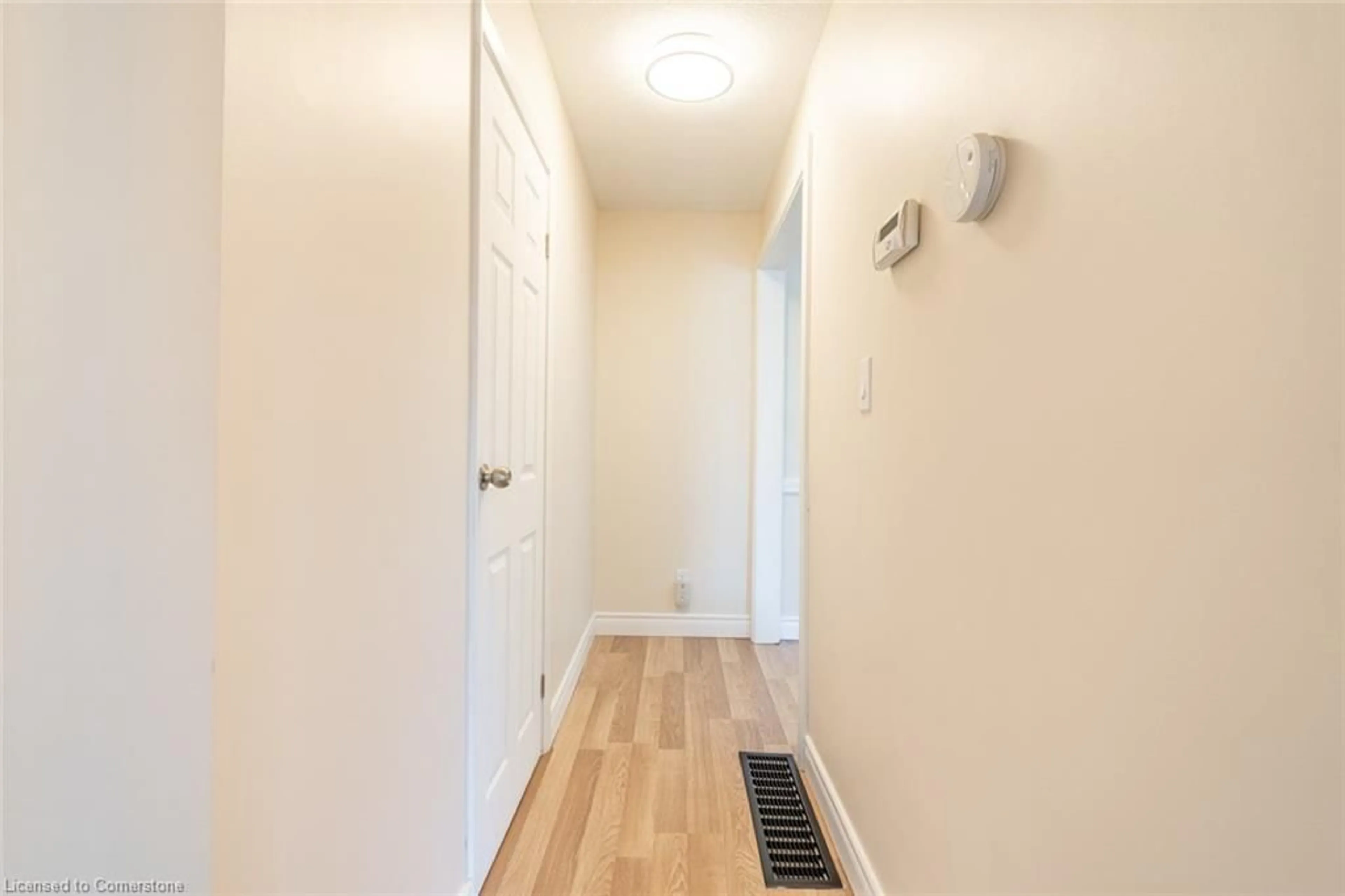 Indoor entryway, wood floors for 1115 Paramount Dr #103, Stoney Creek Ontario L8J 1P6