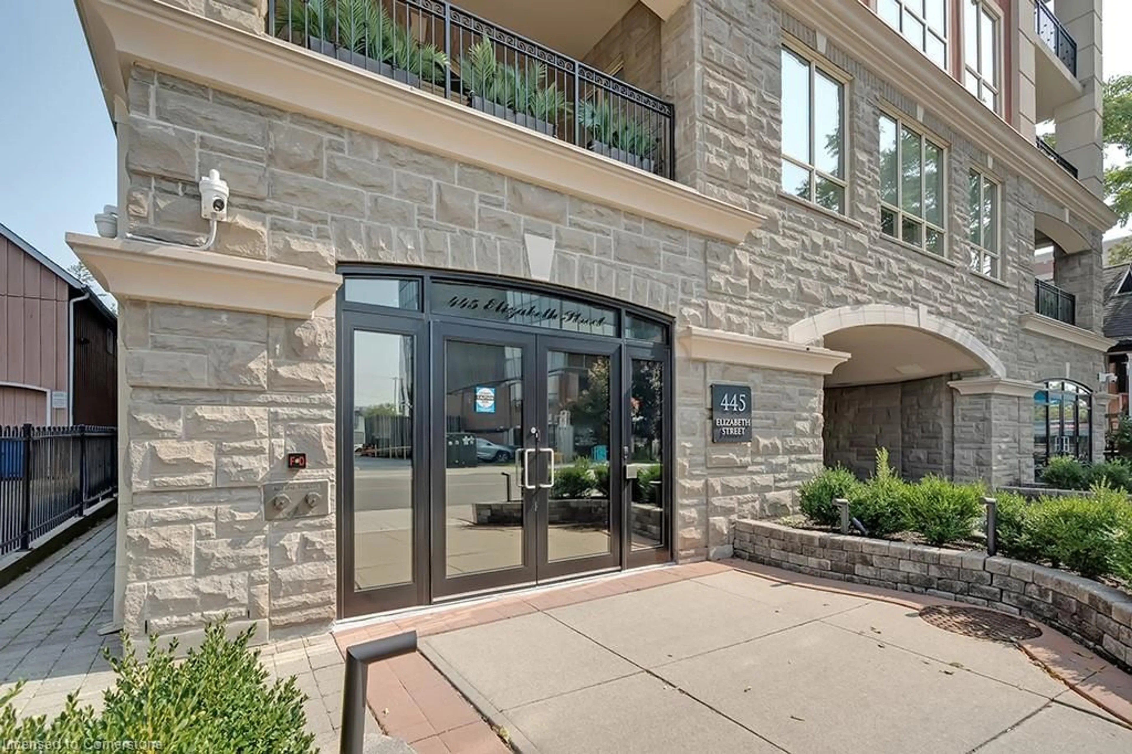 Indoor foyer, ceramic floors for 445 Elizabeth St #PH1, Burlington Ontario L7R 2L8