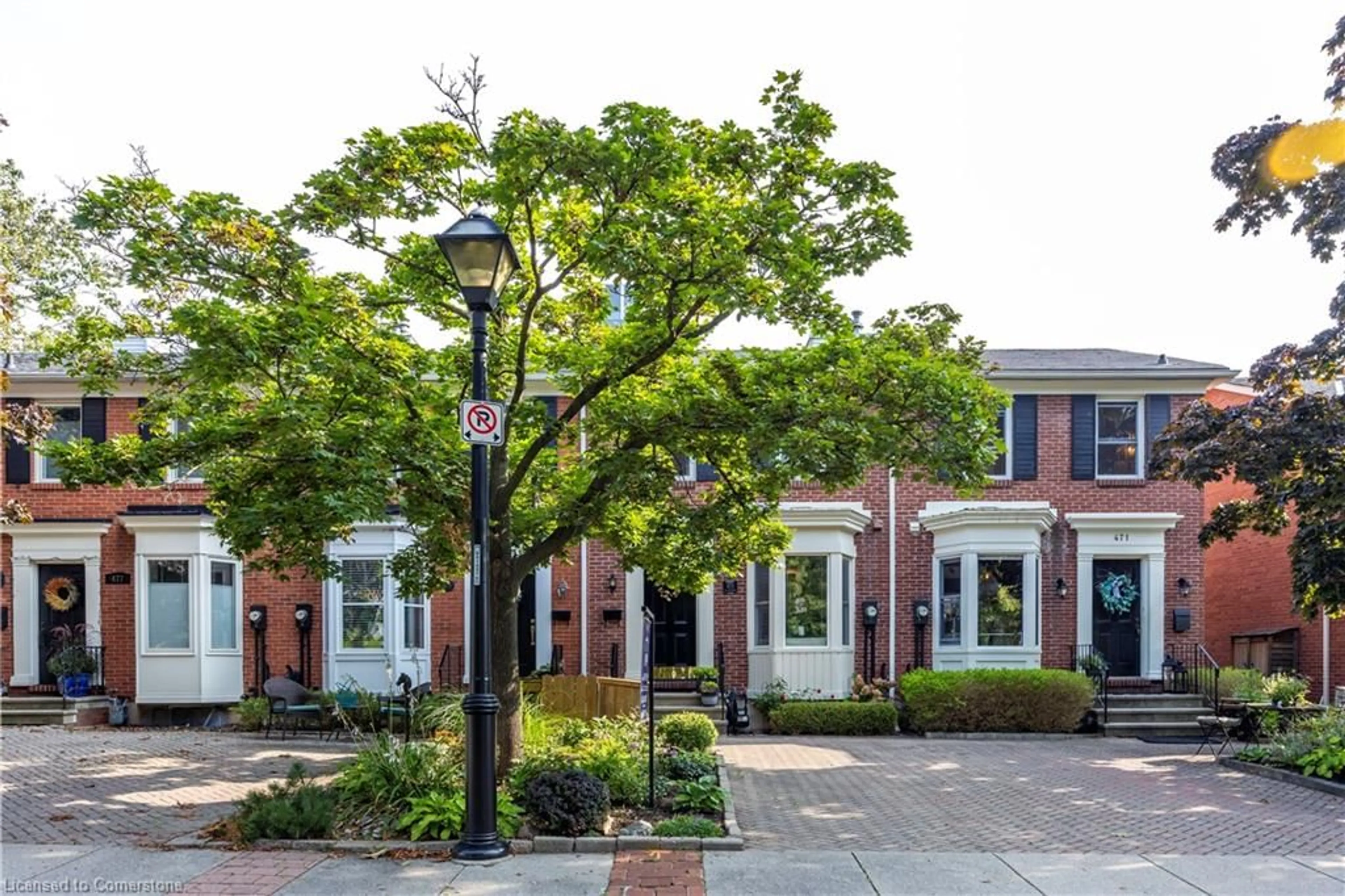 Home with brick exterior material, street for 473 Blathwayte Lane, Burlington Ontario L7S 1Y4