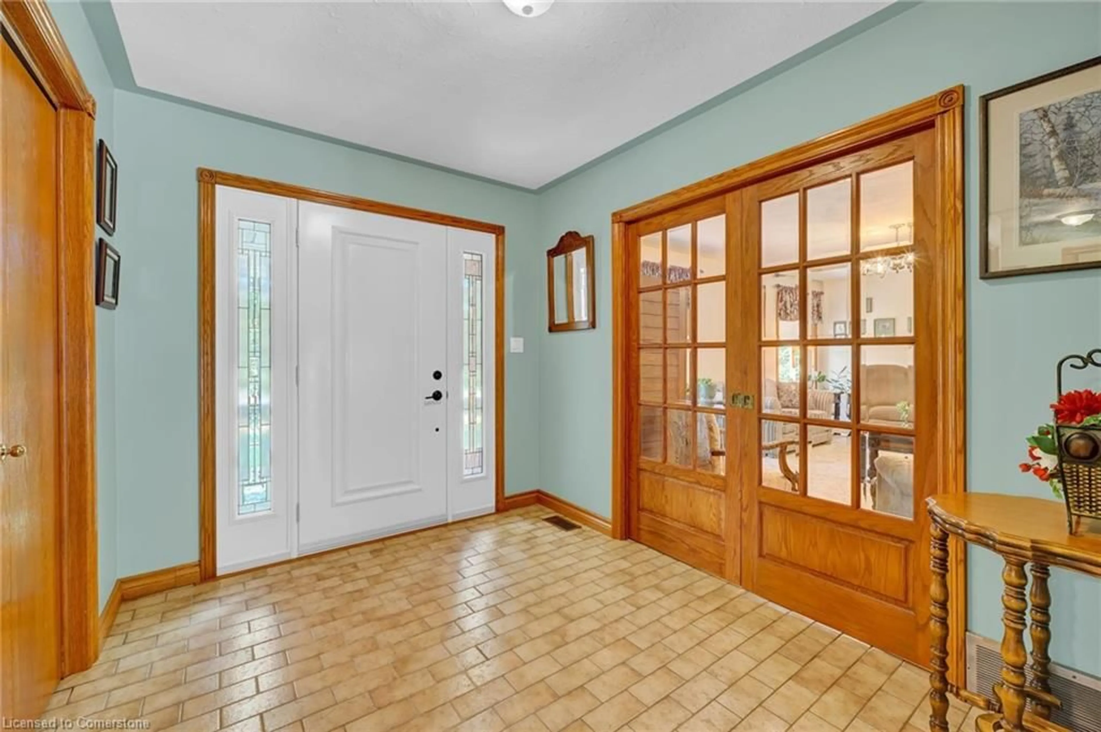 Indoor entryway for 1816 Charlotteville West Quarter Line, Charlotteville Ontario N3Y 4J9