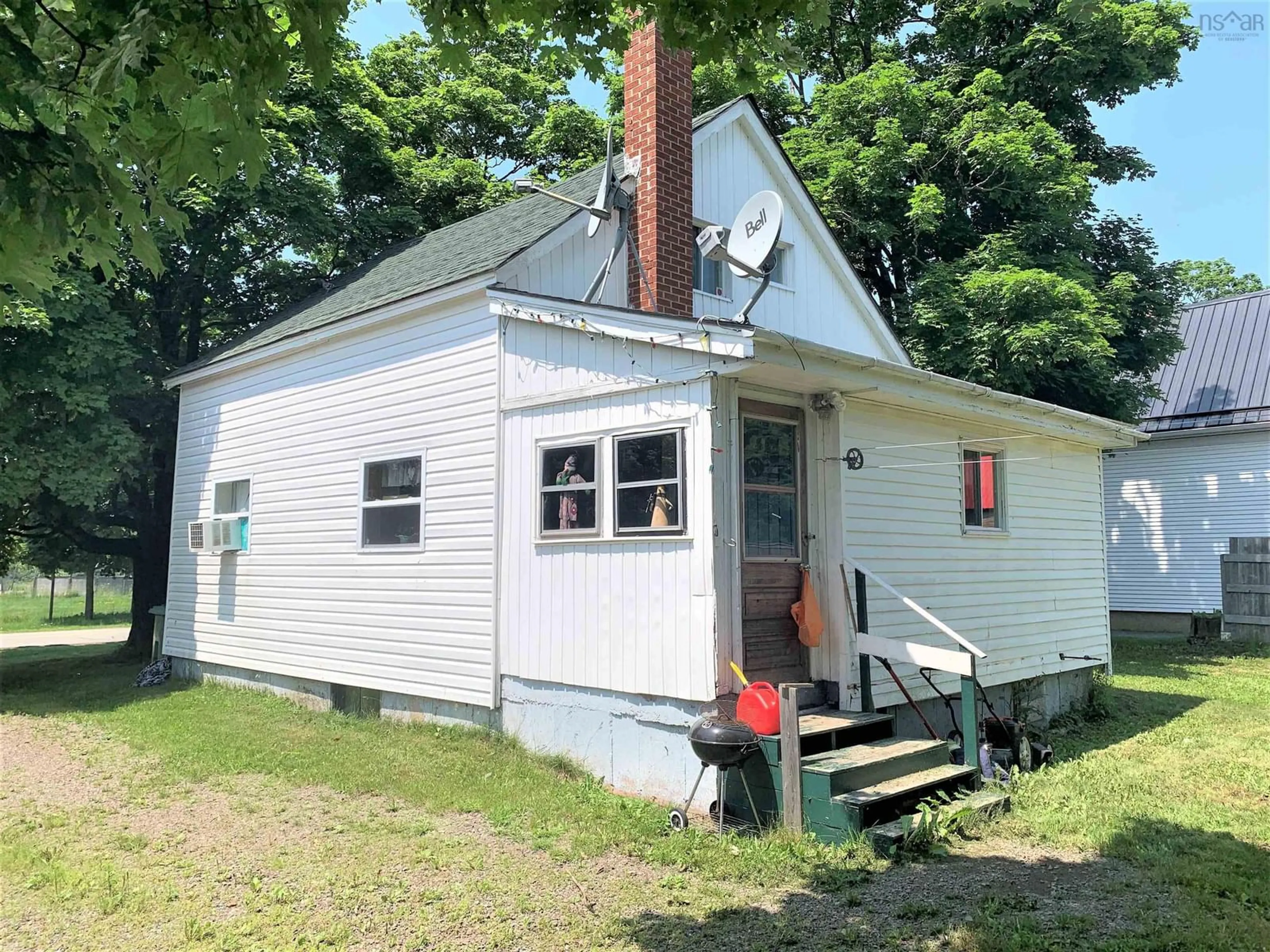 Cottage for 54 Beaverdam Rd, Parrsboro Nova Scotia B0M 1S0