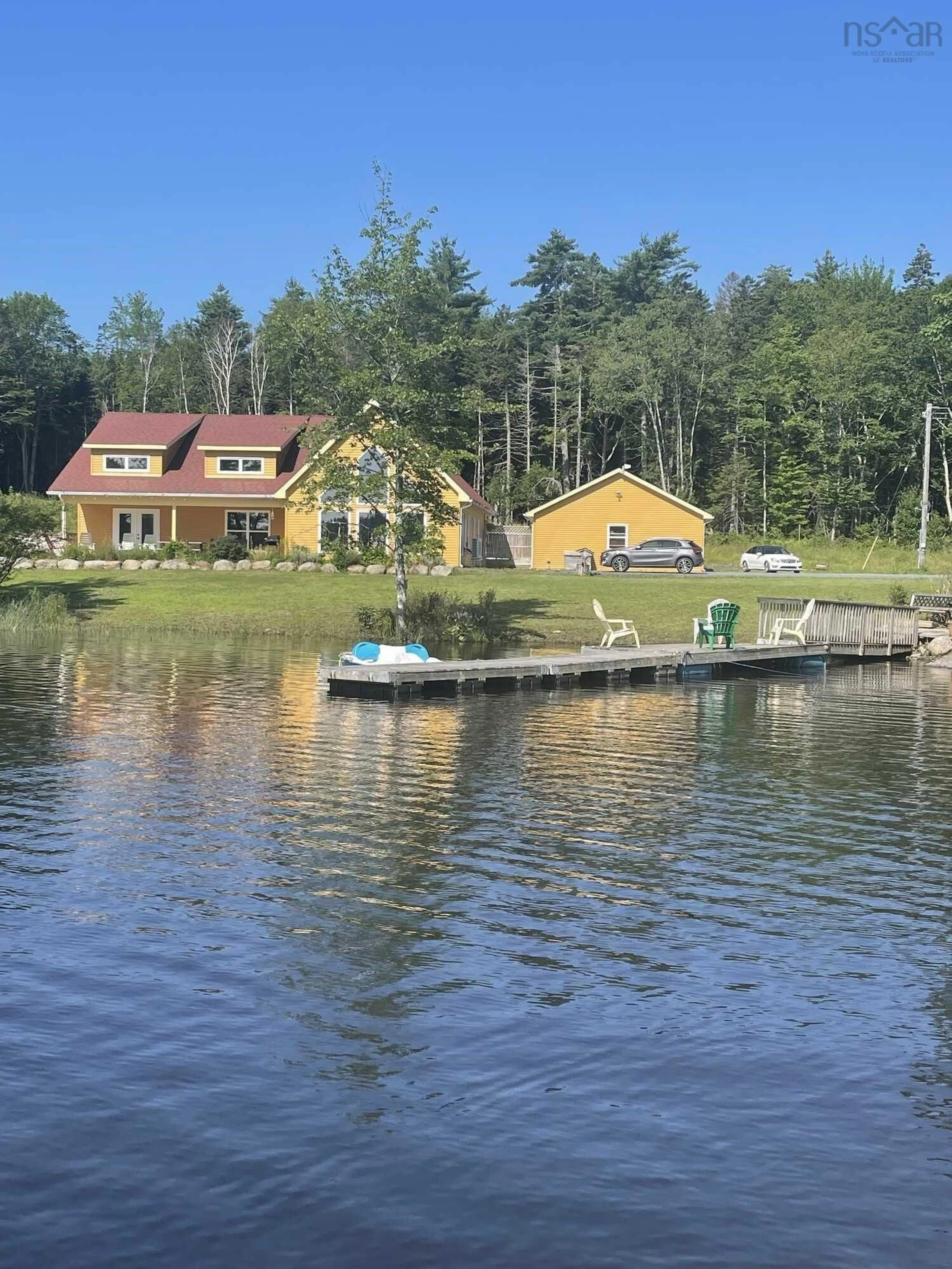 Cottage for 88 Lake Road Number 4 Rd, Pine Grove Nova Scotia B4V 8E9