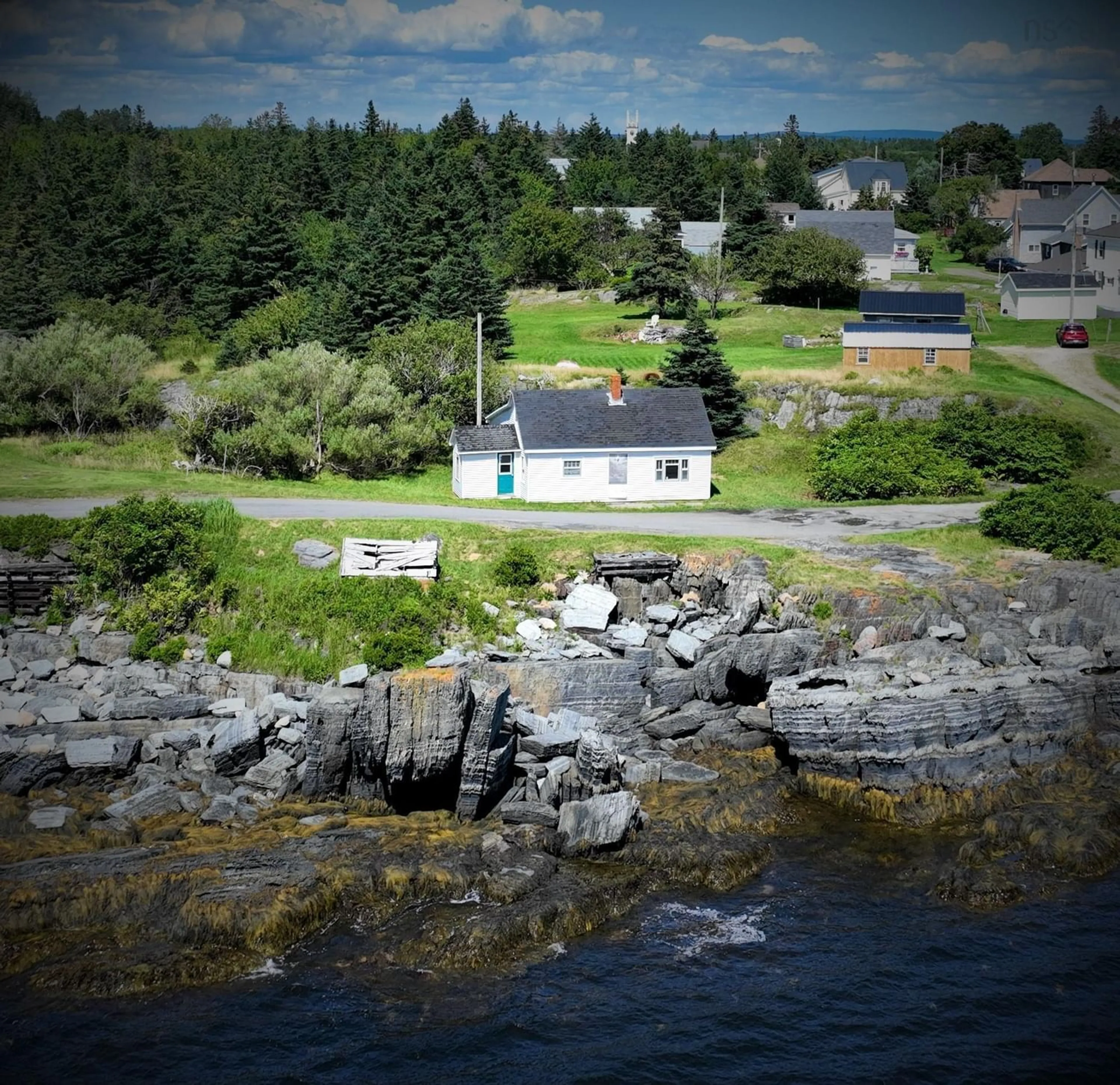 Cottage for 65 Herring Rock Rd, Blue Rocks Nova Scotia B0J 2C0