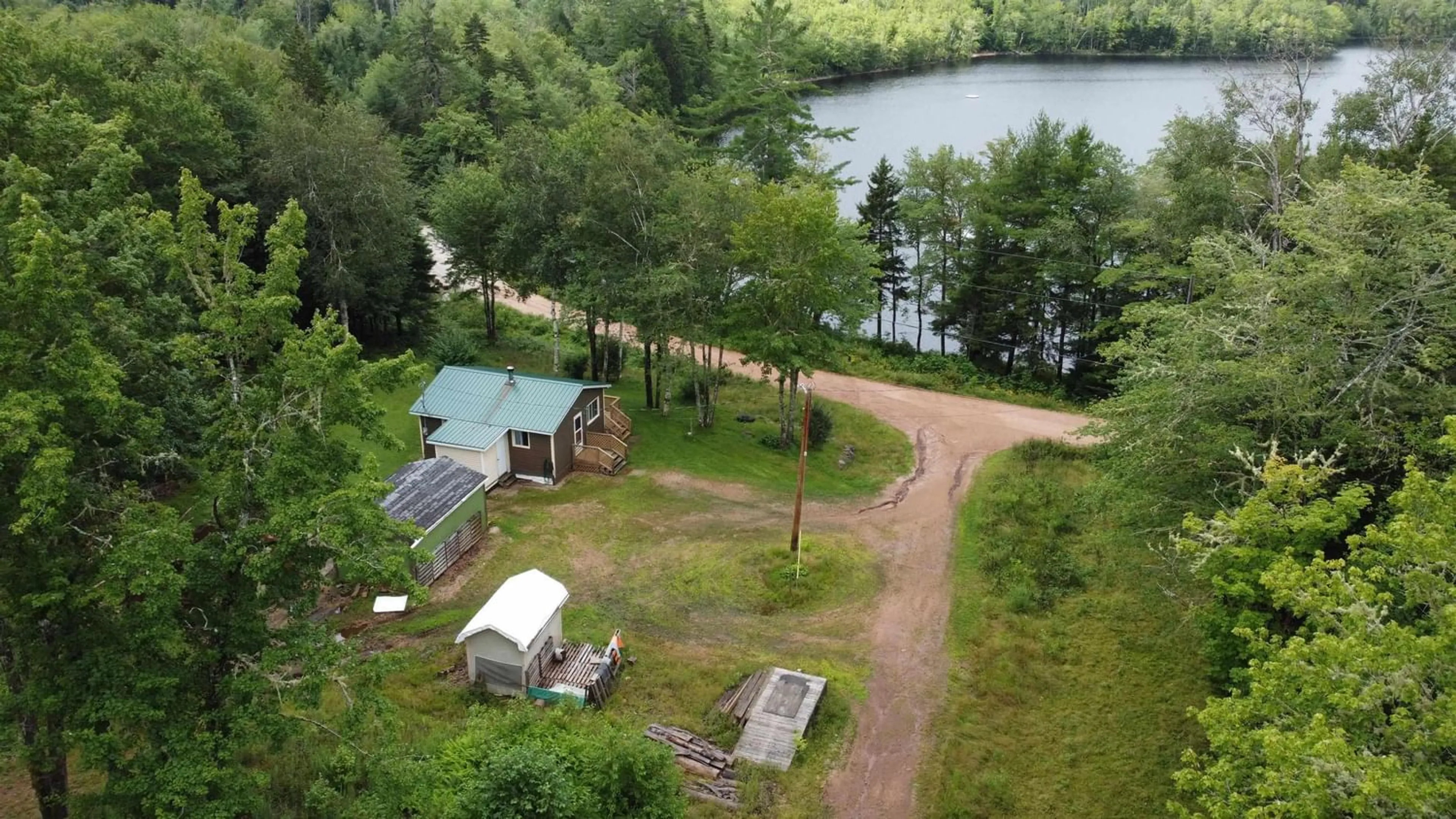 Cottage for 244 Lakecrest Dr, Armstrong Lake Nova Scotia B0R 1H0