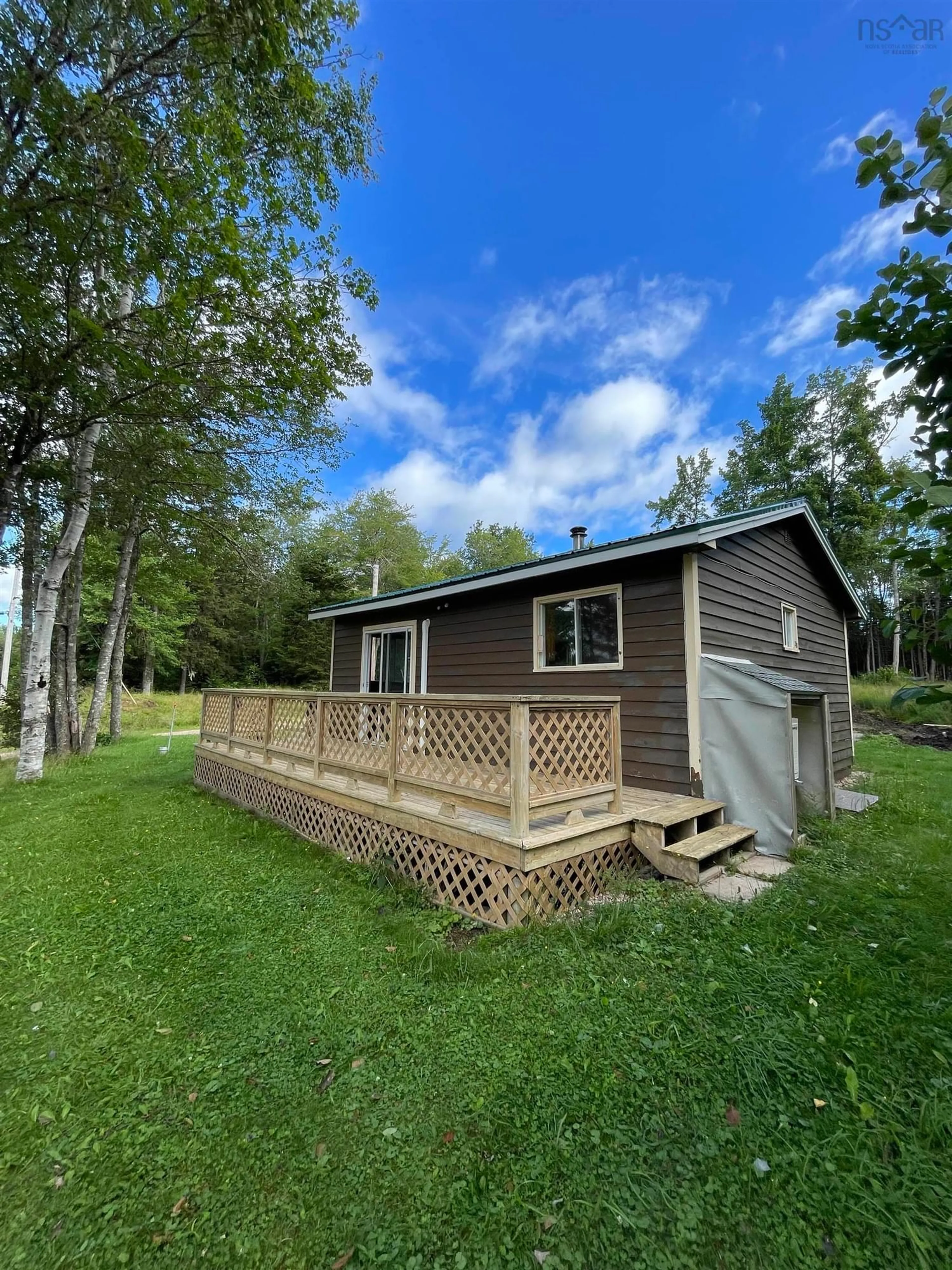 Cottage for 244 Lakecrest Dr, Armstrong Lake Nova Scotia B0R 1H0