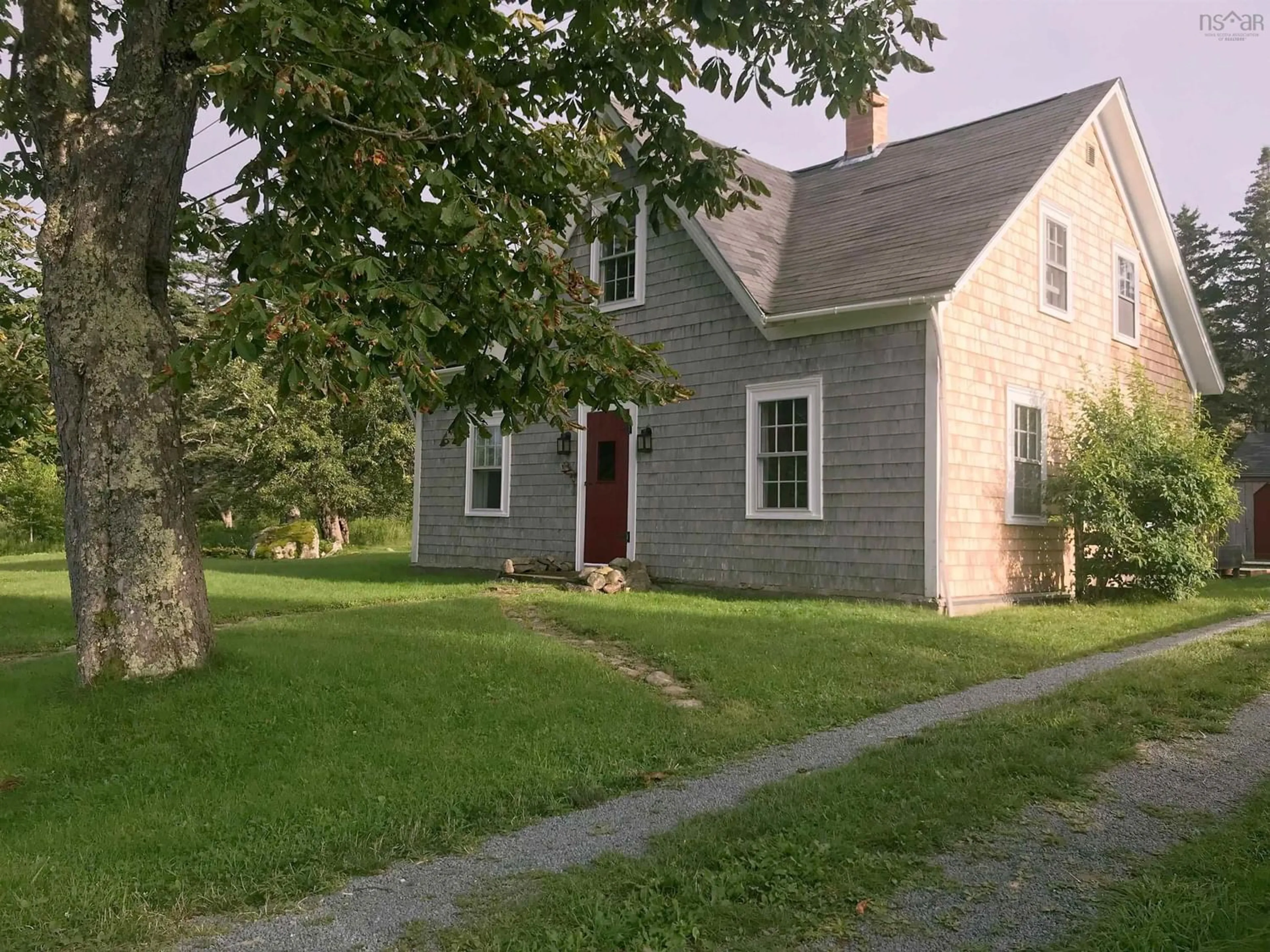 Cottage for 340 Long Cove Rd, Port Medway Nova Scotia B0J 2T0