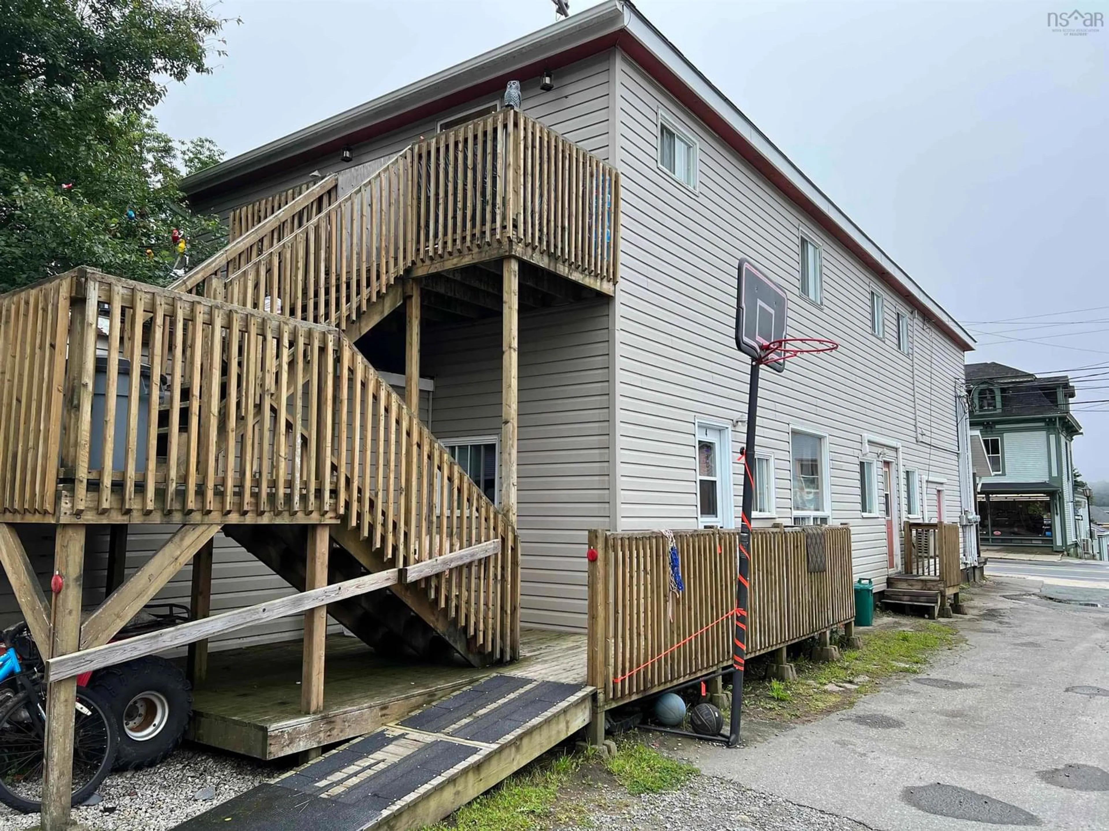 A pic from exterior of the house or condo for 150 Water St, Shelburne Nova Scotia B0T 1W0