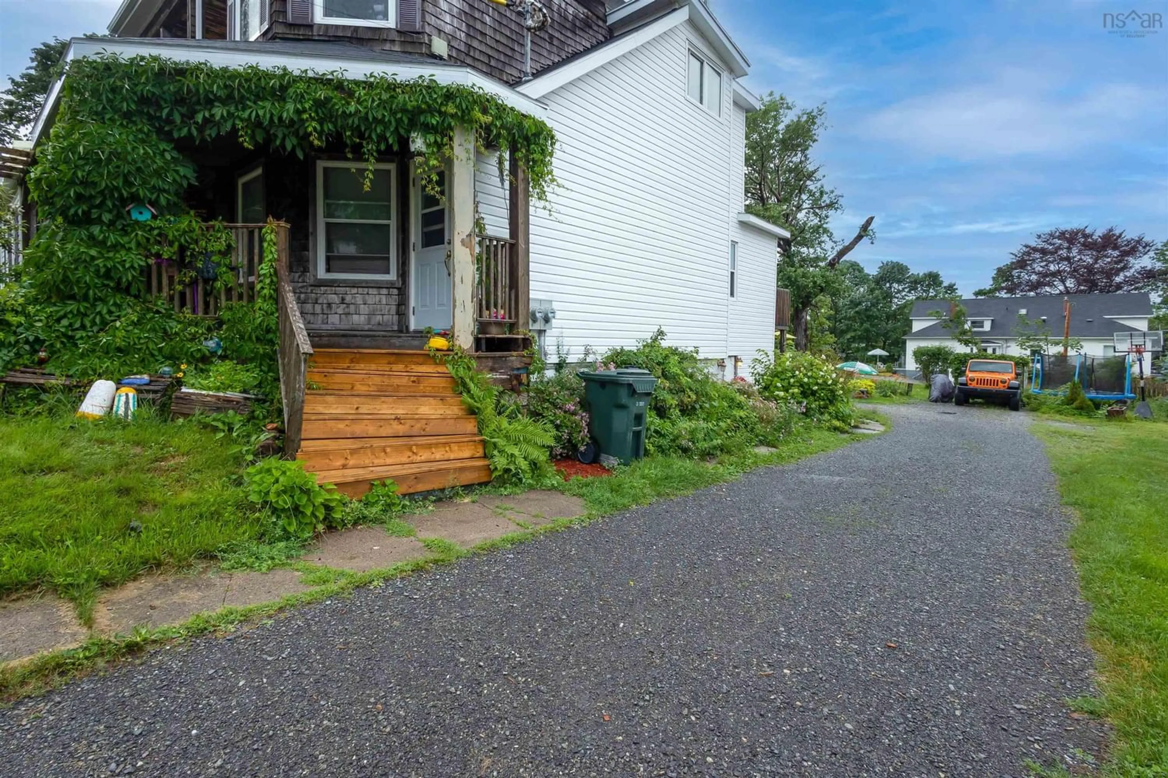 Frontside or backside of a home for 7 View St, North Sydney Nova Scotia B2A 1E9