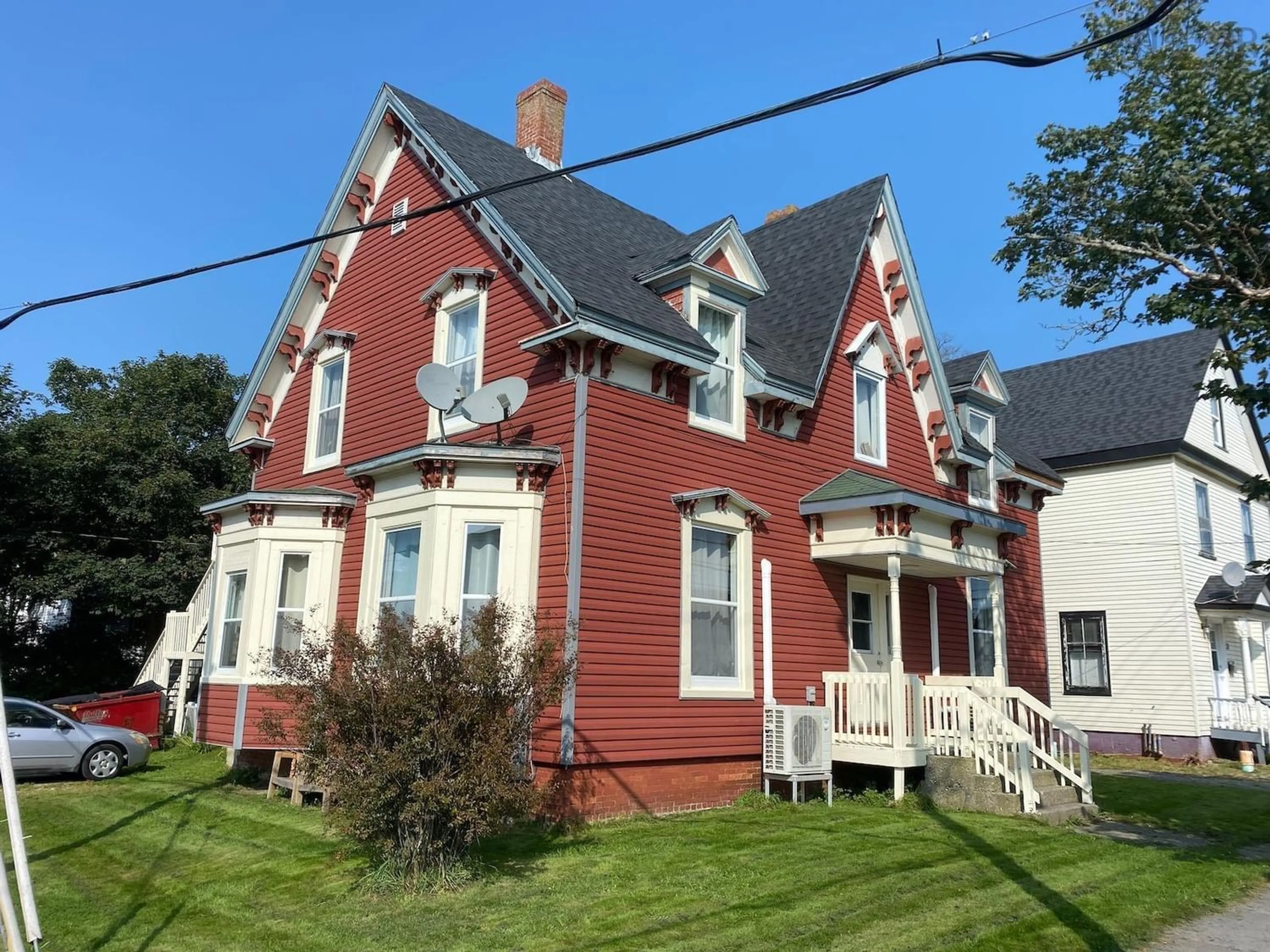 A pic from exterior of the house or condo for 28 Parade St, Yarmouth Nova Scotia B5A 3A8