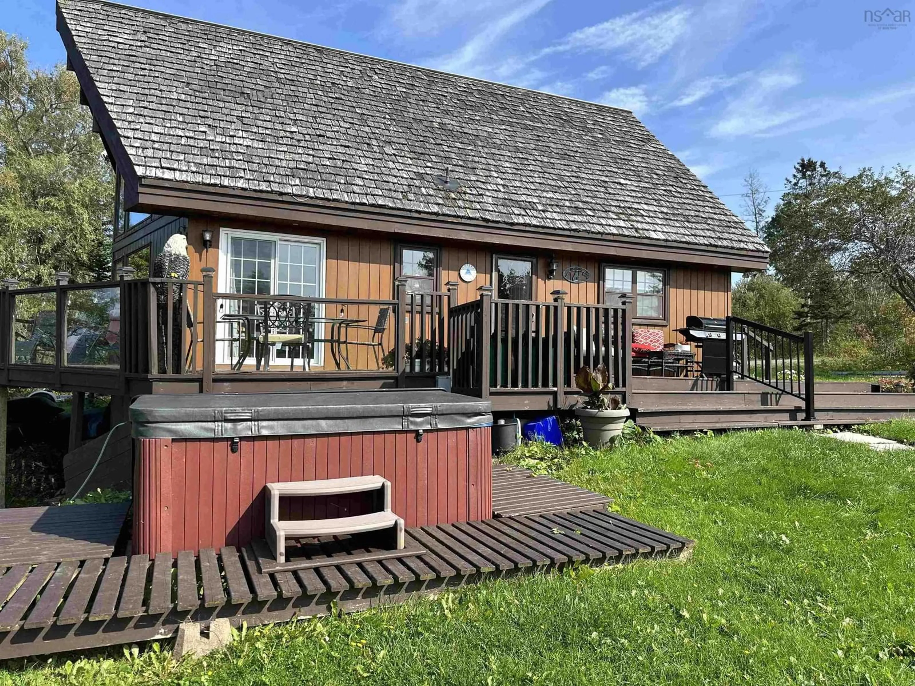 Cottage for 2361 West Bay Rd, Dundee Nova Scotia B0E 3K0