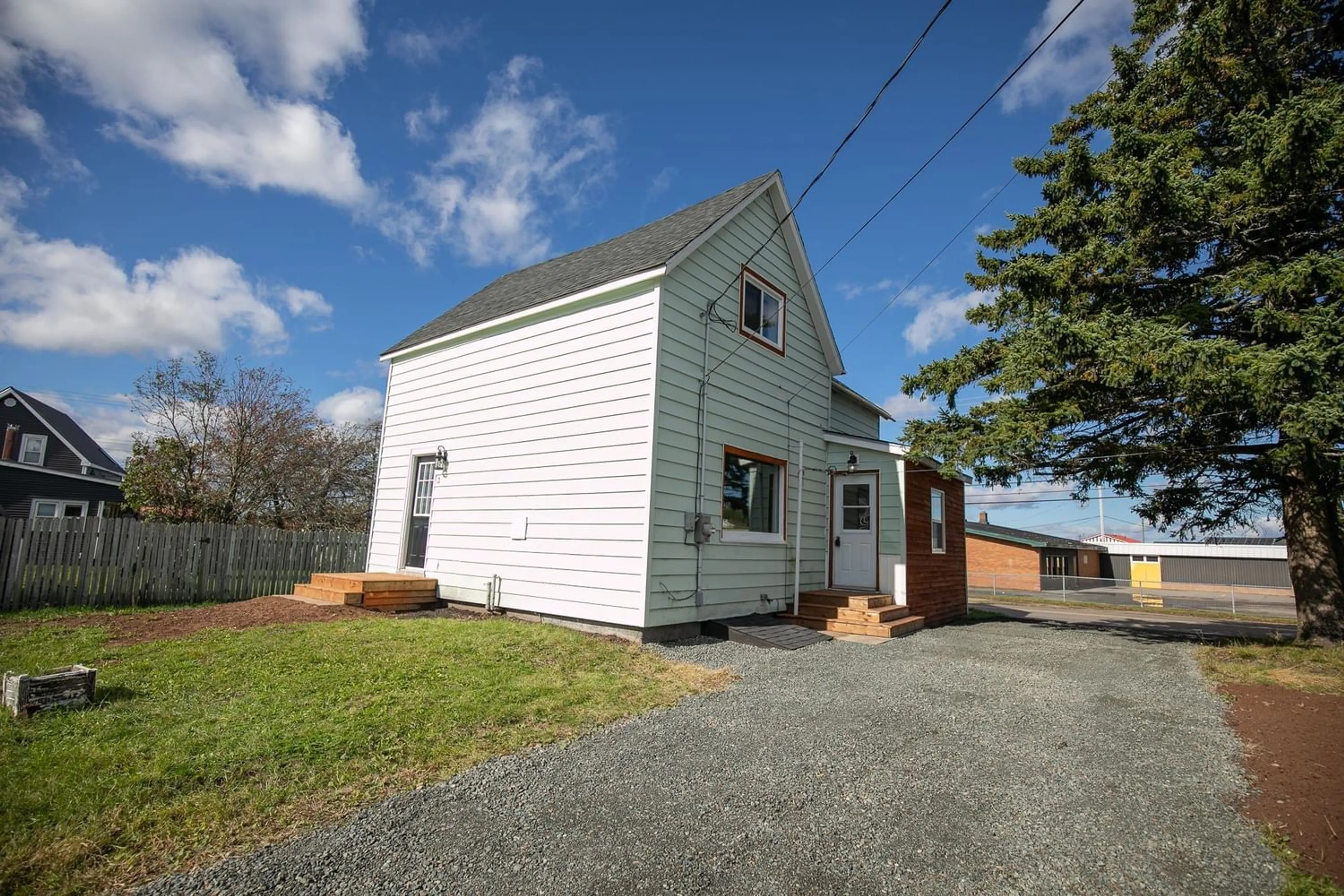 Home with unknown exterior material for 3 Mcgee Street Exten, Springhill Nova Scotia B0M 1X0