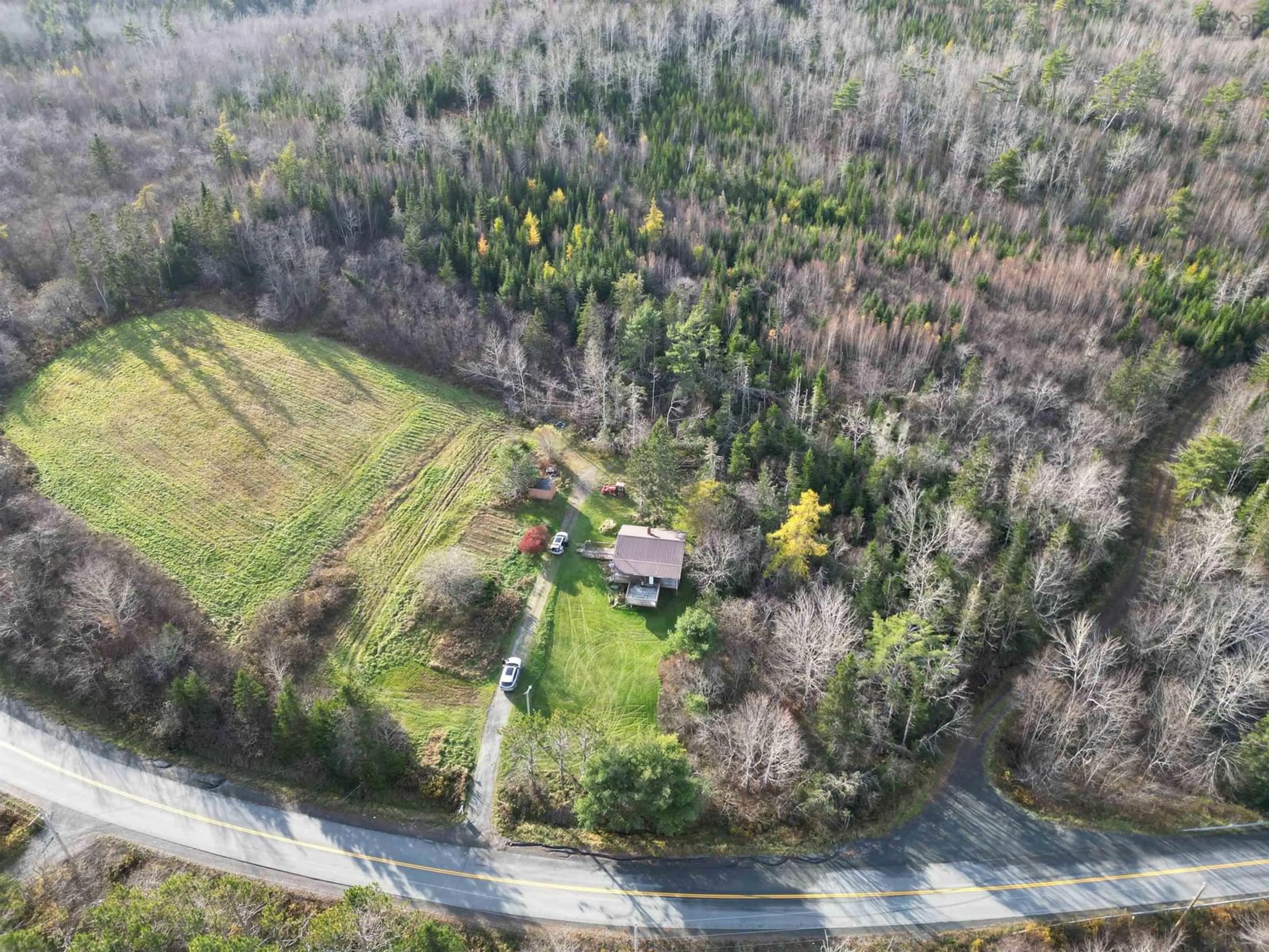 Home with unknown exterior material for 8913 Moose River Rd, Lindsay Lake Nova Scotia B0N 1X0