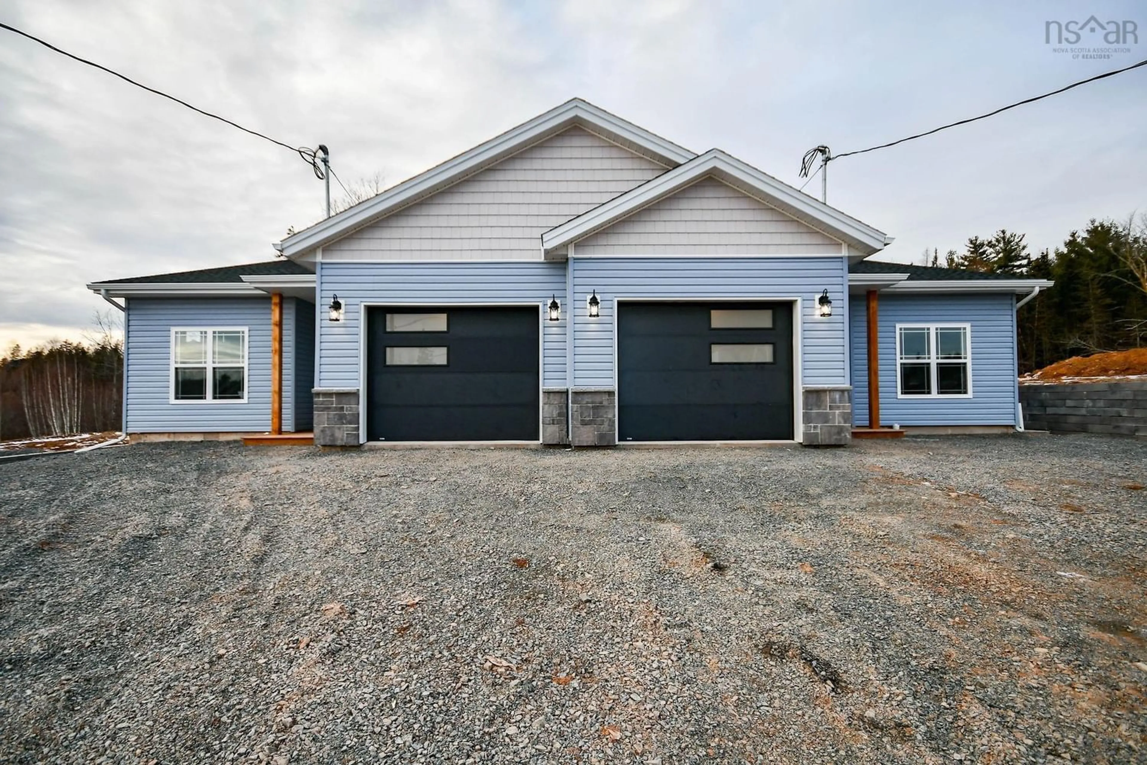 Indoor garage for Kingston Crt #145 B, Three Mile Plains Nova Scotia B0N 2T0