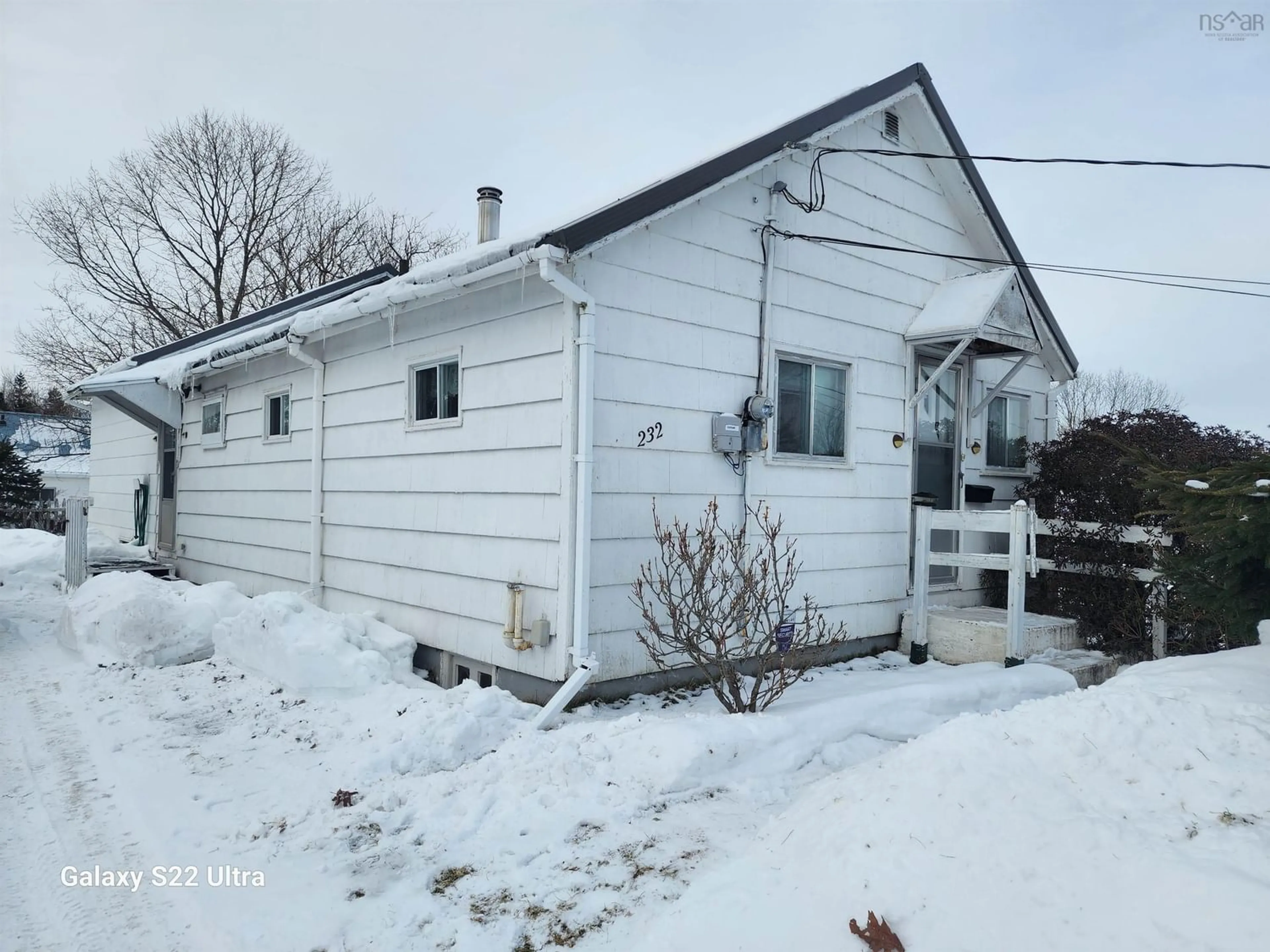 Home with unknown exterior material for 232 King St, Truro Nova Scotia B2N 3L6