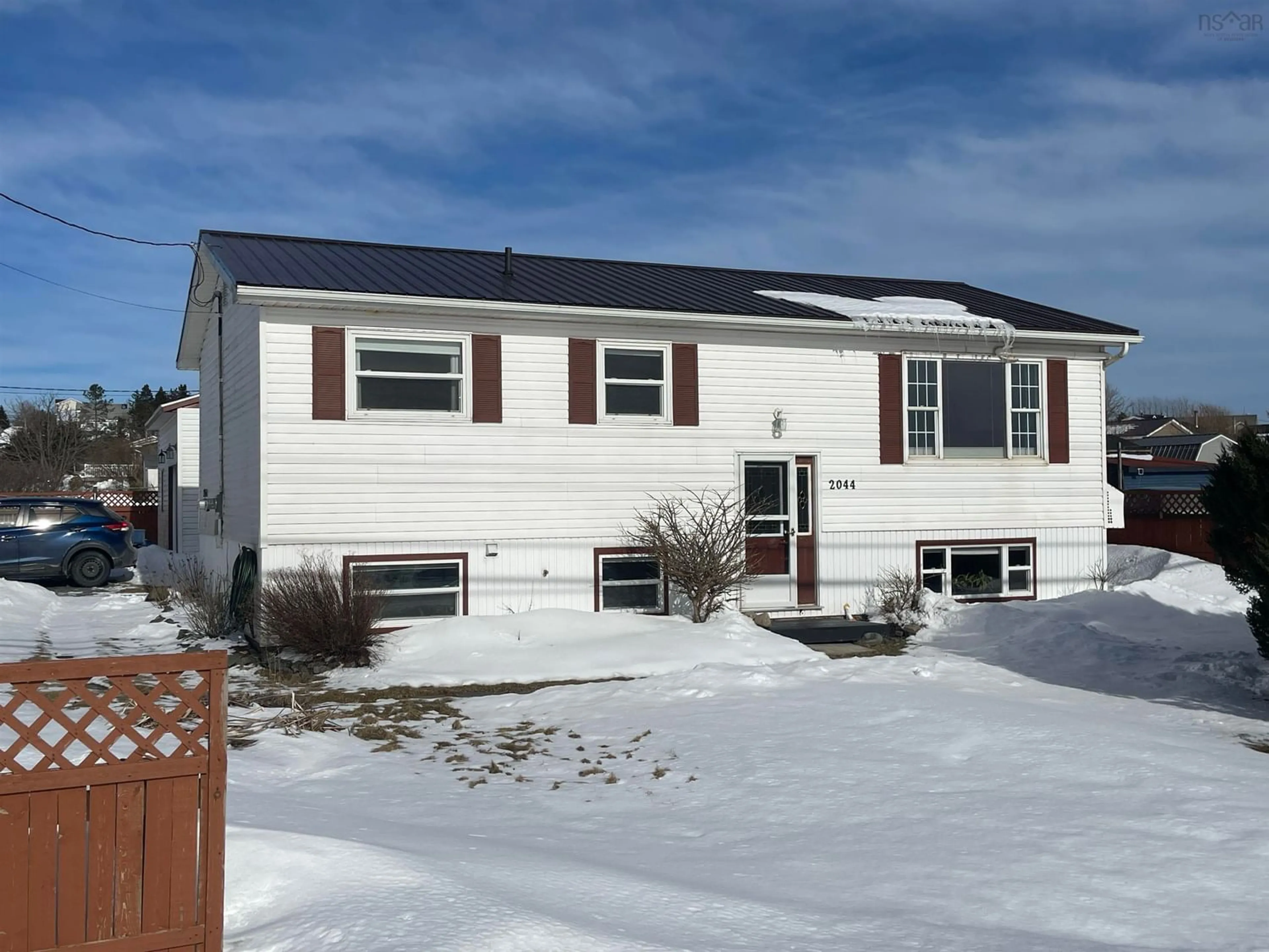 Home with vinyl exterior material for 2044 Shore Rd, Eastern Passage Nova Scotia B3G 1H5
